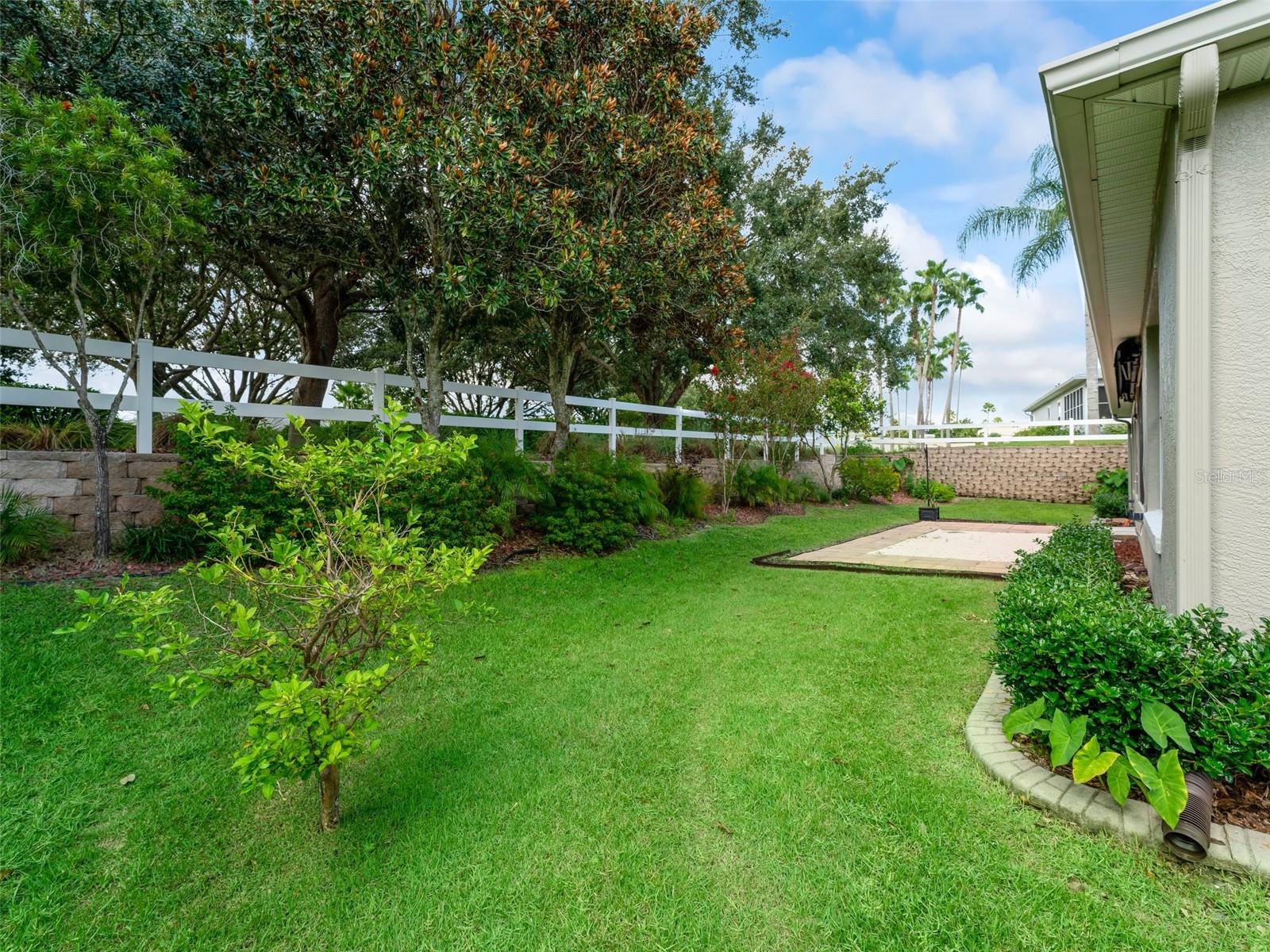 SPRUCE CREEK GOLF - Residential