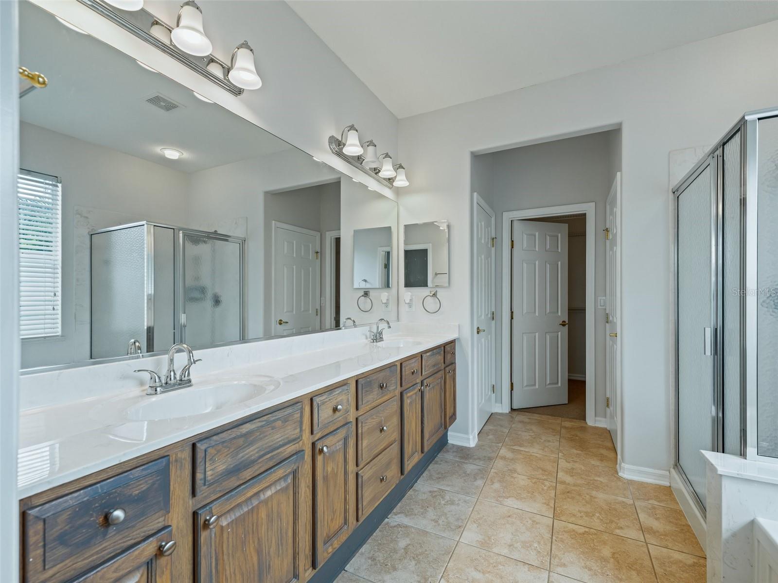 SPRUCE CREEK GOLF - Residential
