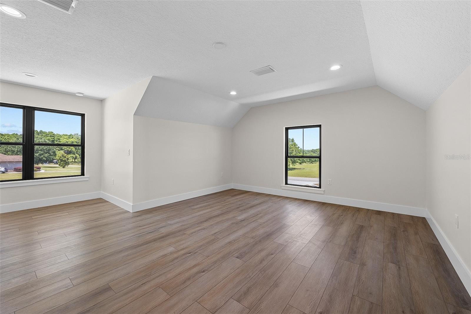 HUNTERS RIDGE SUB - Residential