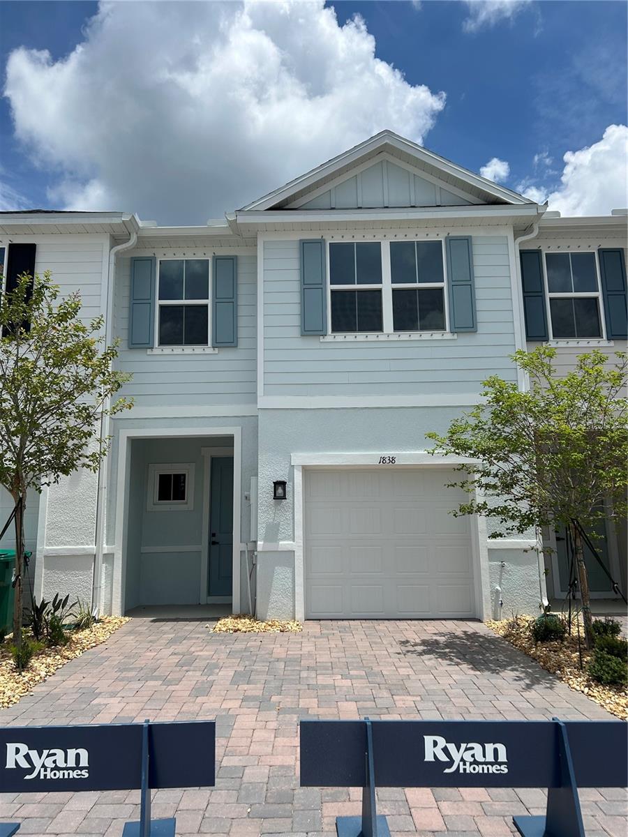 KENDALL POINTE - Residential