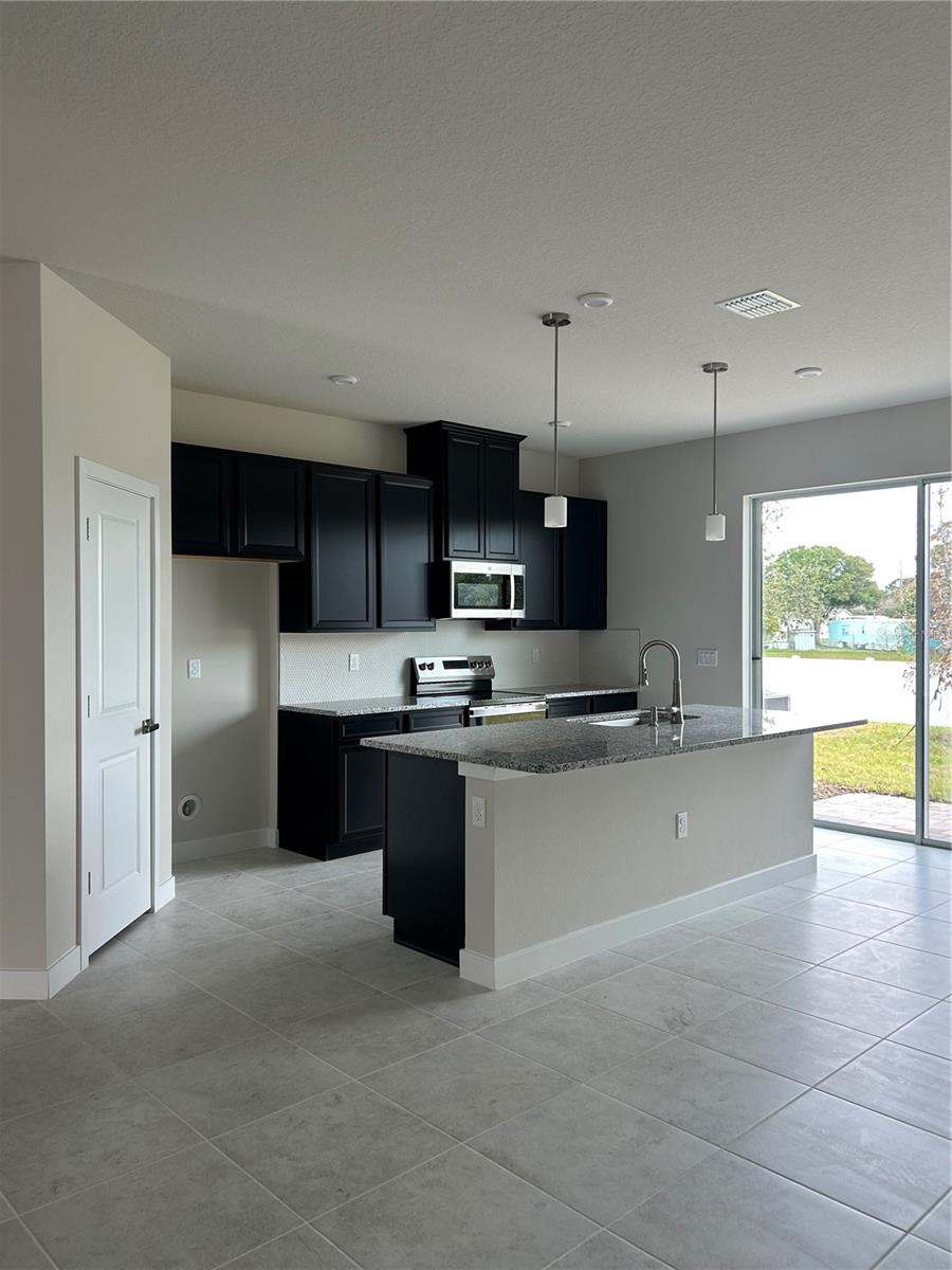 KENDALL POINTE - Residential