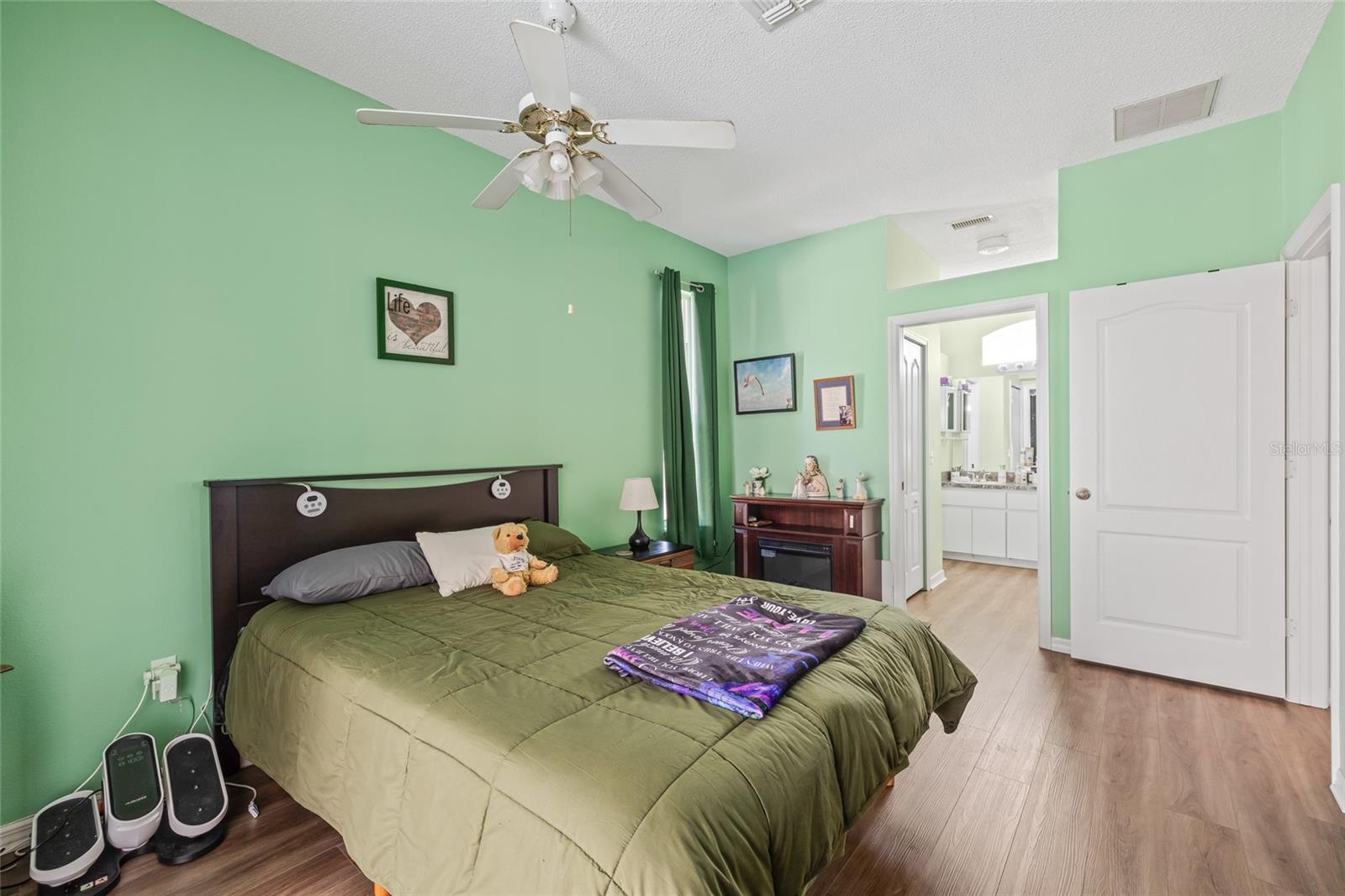 SPRING HILL - Residential
