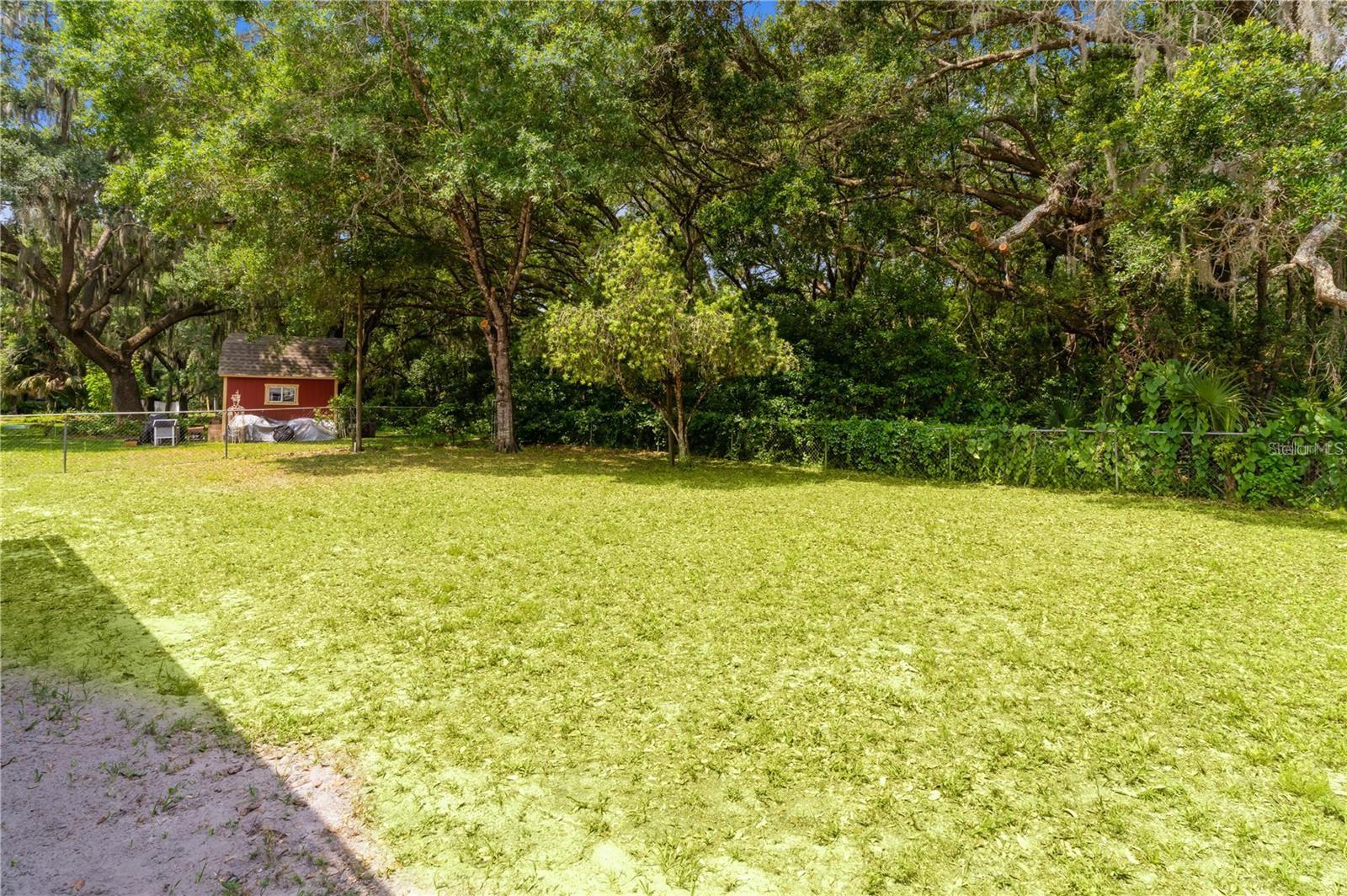 LADY LAKE OAK GROVE MOBILE HOME UNIT 01 - Residential
