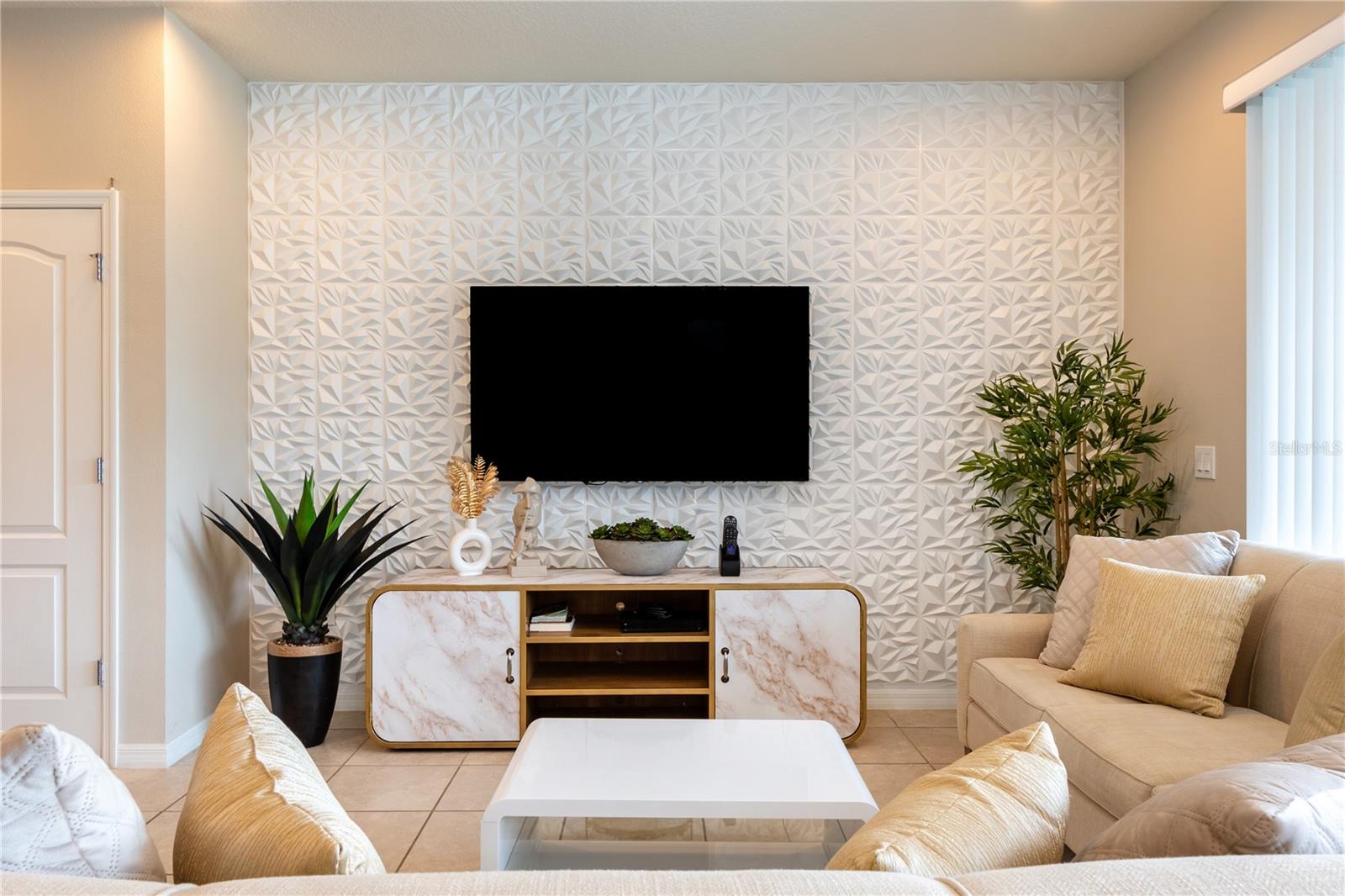 WINDSOR AT WESTSIDE PH 2B - Residential Lease