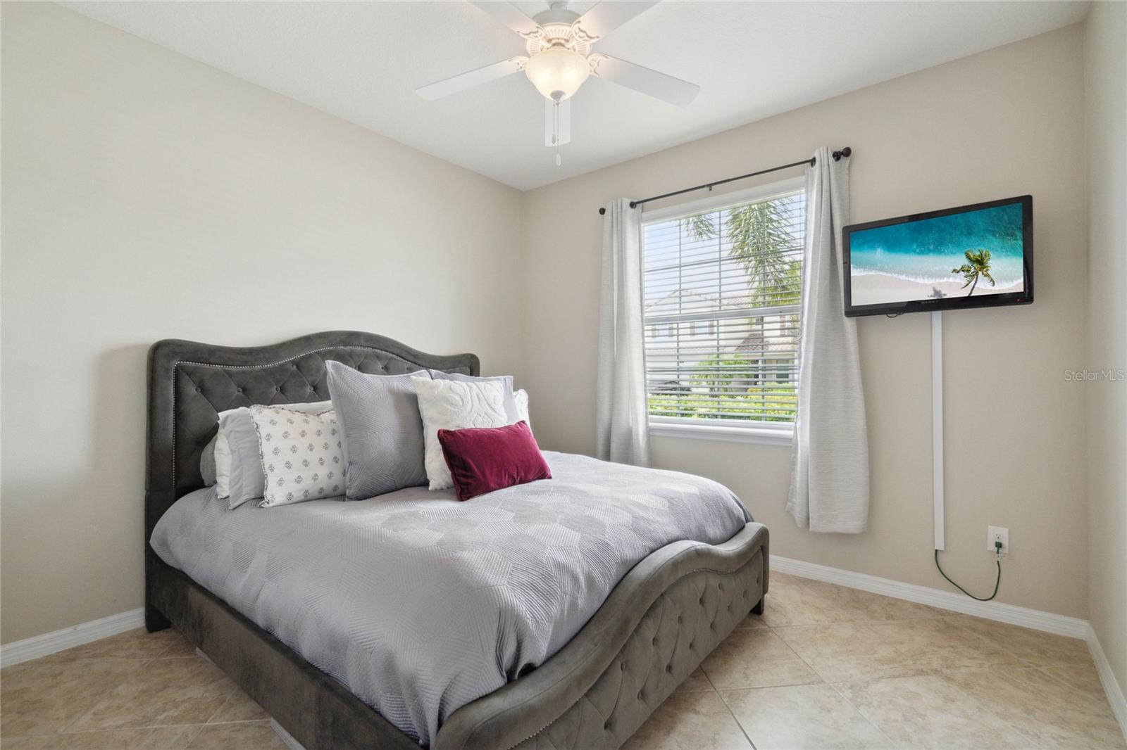 ASHTON POINTE - Residential