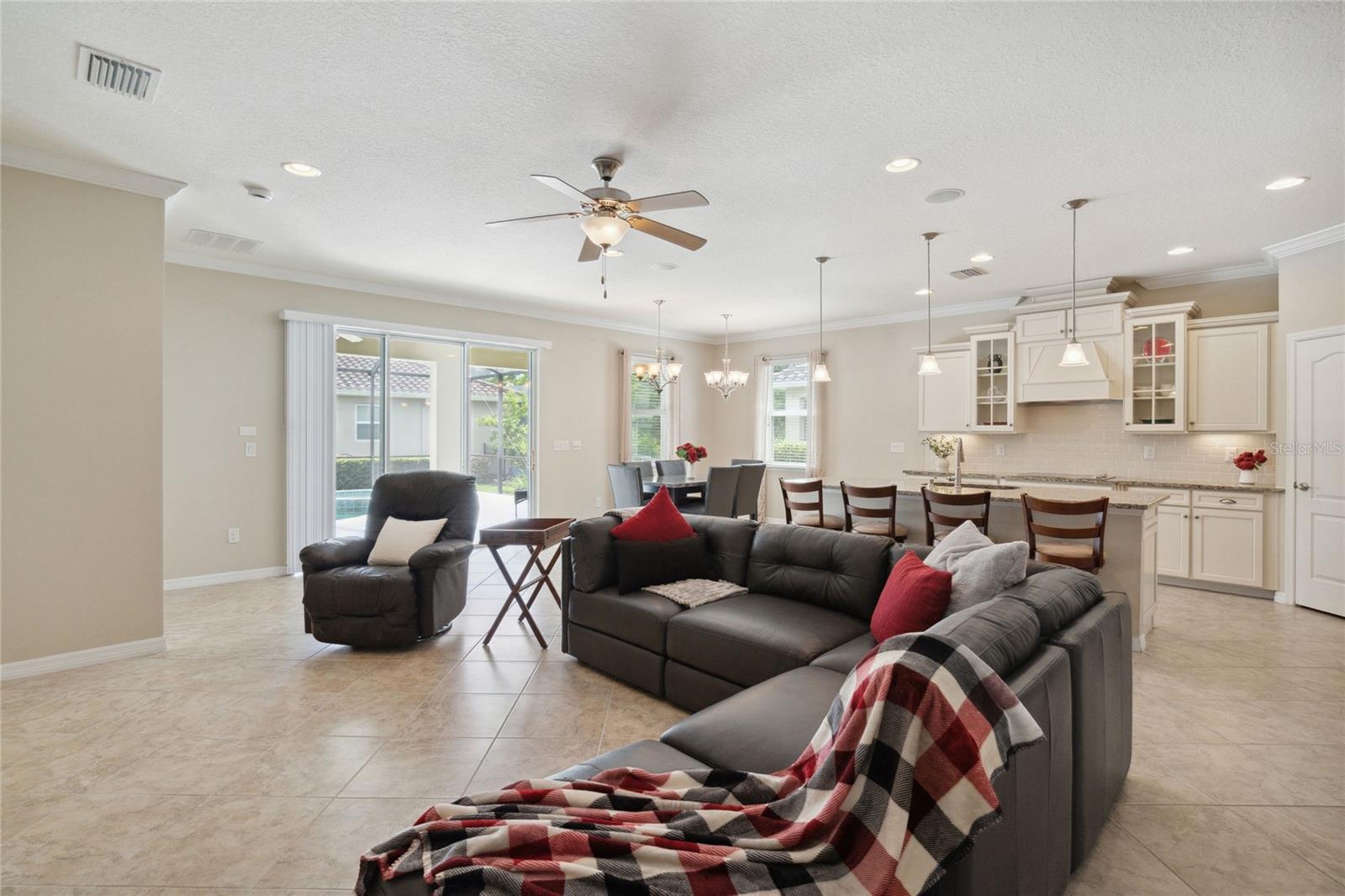 ASHTON POINTE - Residential
