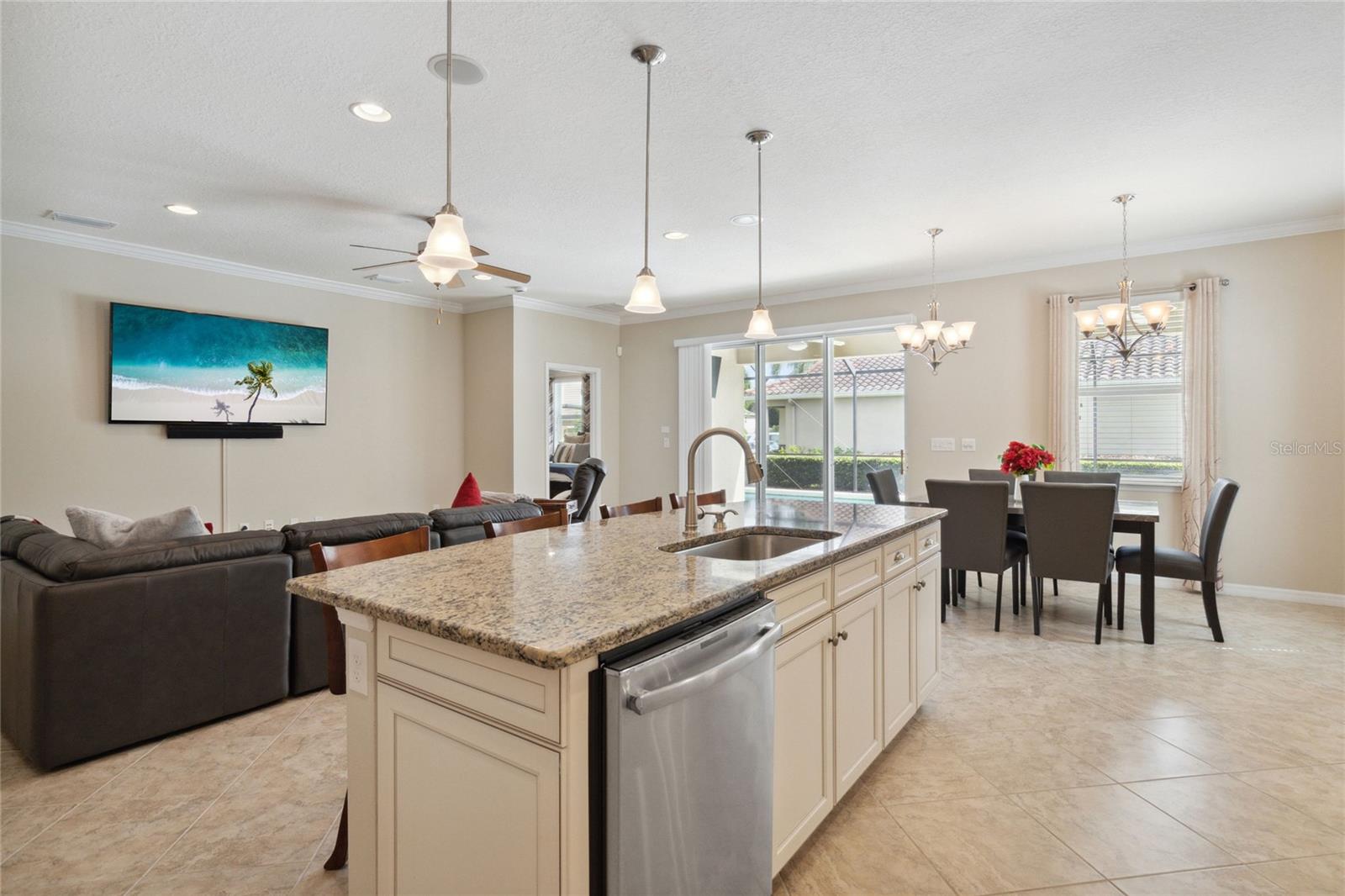 ASHTON POINTE - Residential