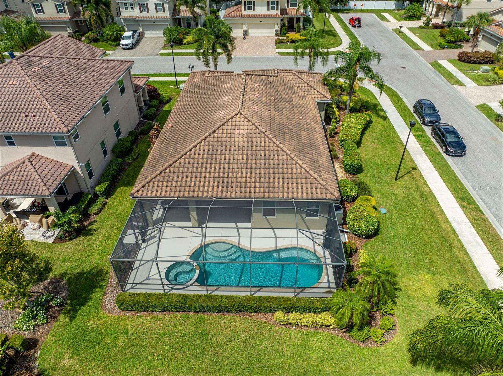 ASHTON POINTE - Residential