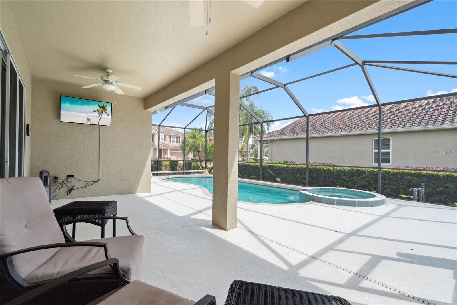 ASHTON POINTE - Residential