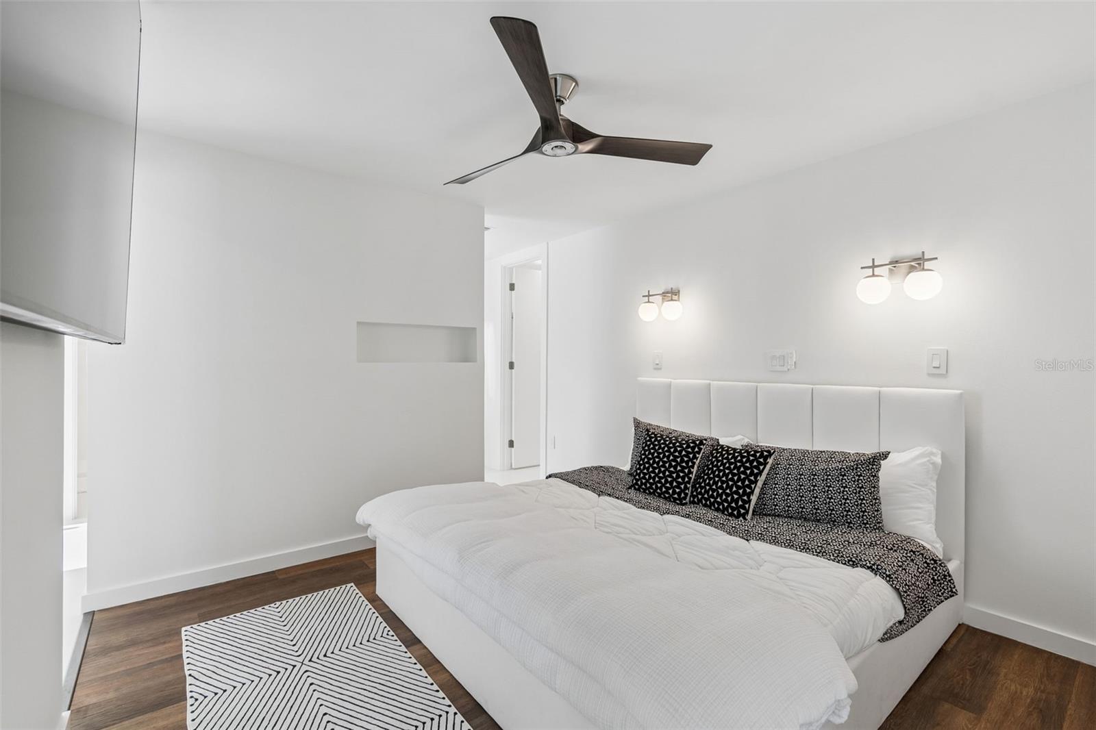 SANDERLING CLUB - Residential