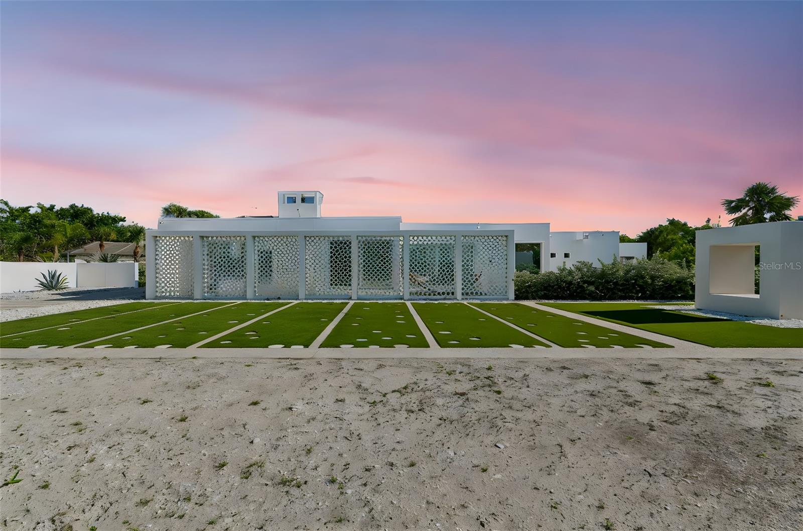 SANDERLING CLUB - Residential