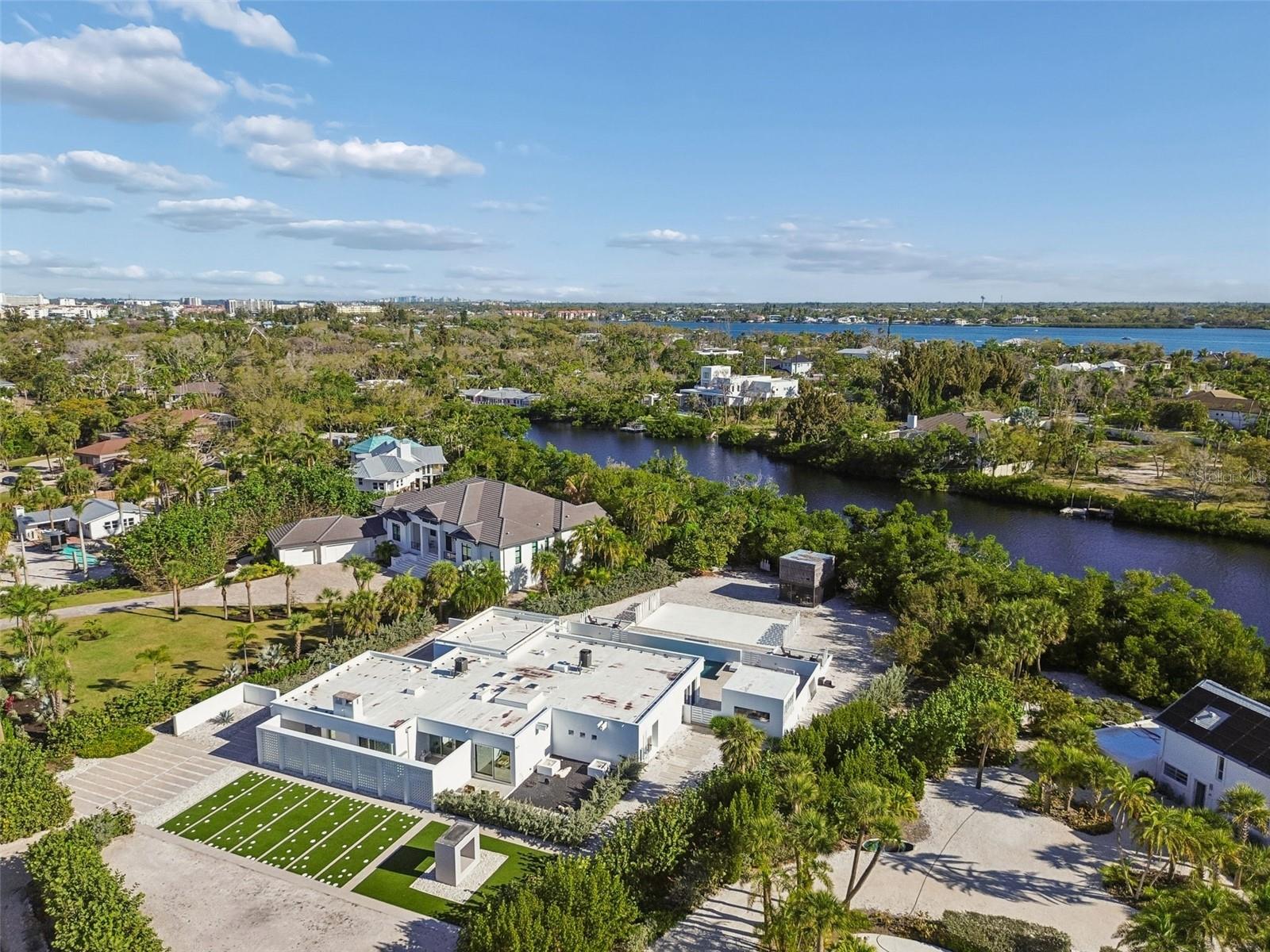 SANDERLING CLUB - Residential