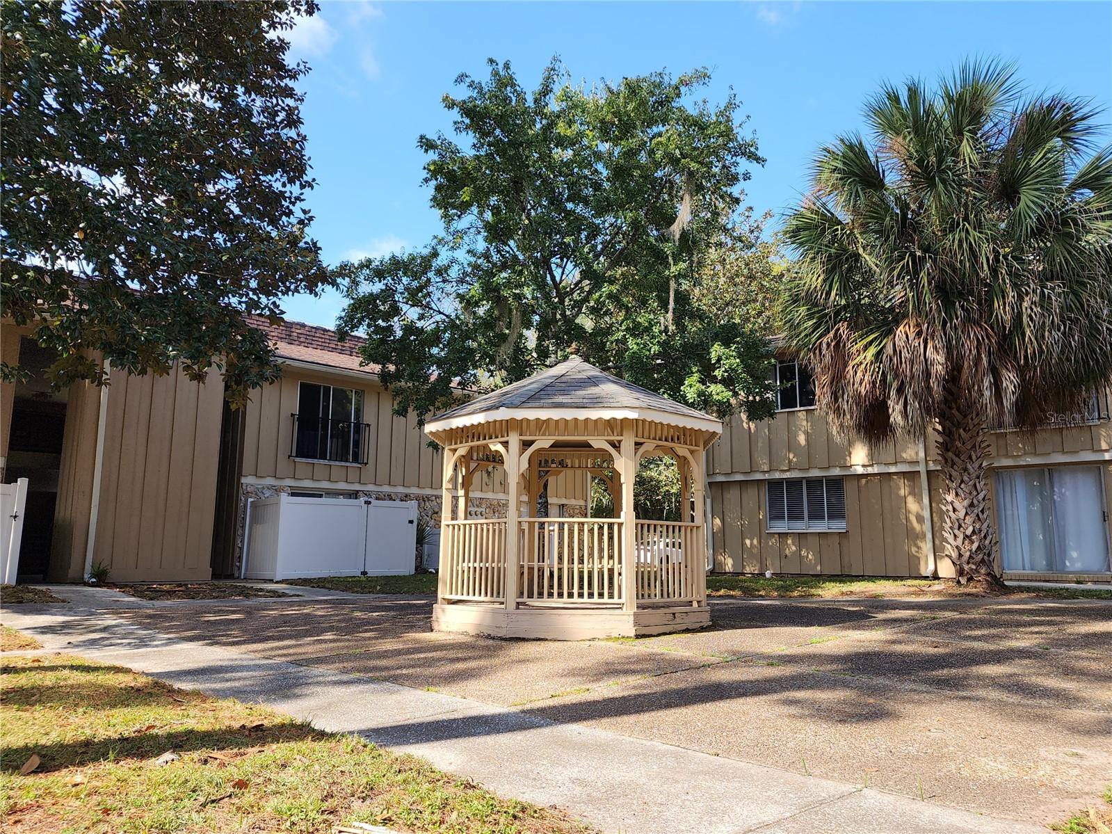HAWTHORNE RESERVE - Residential