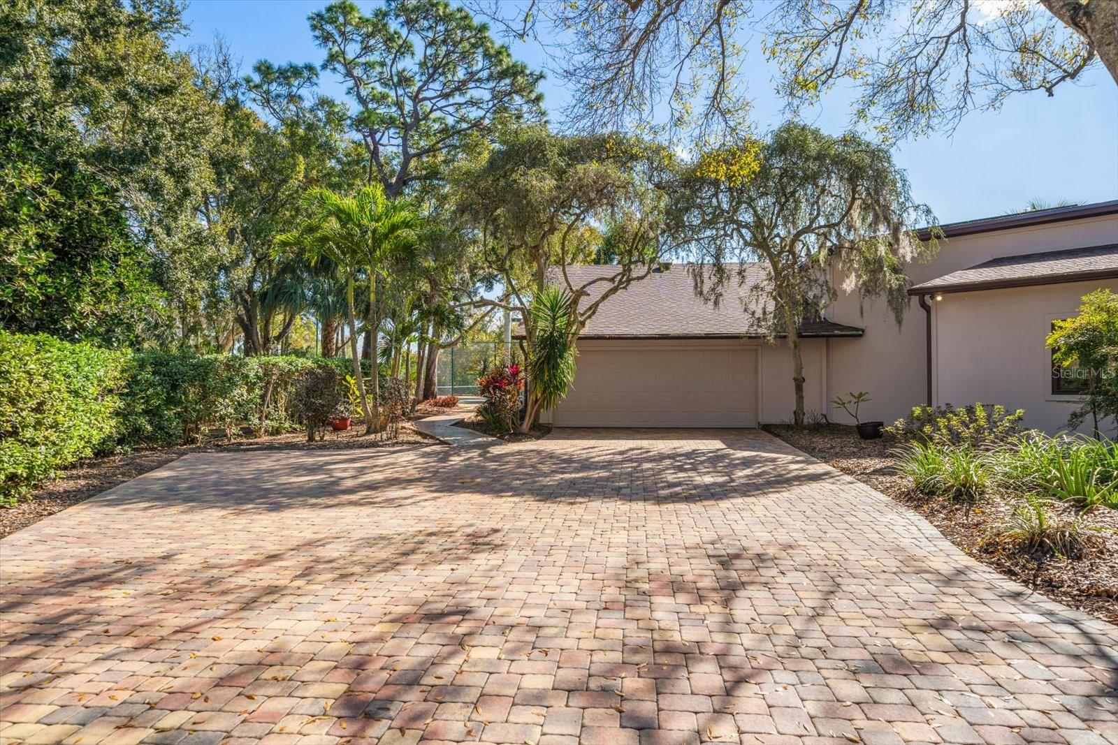 PINELLAS GROVES - Residential