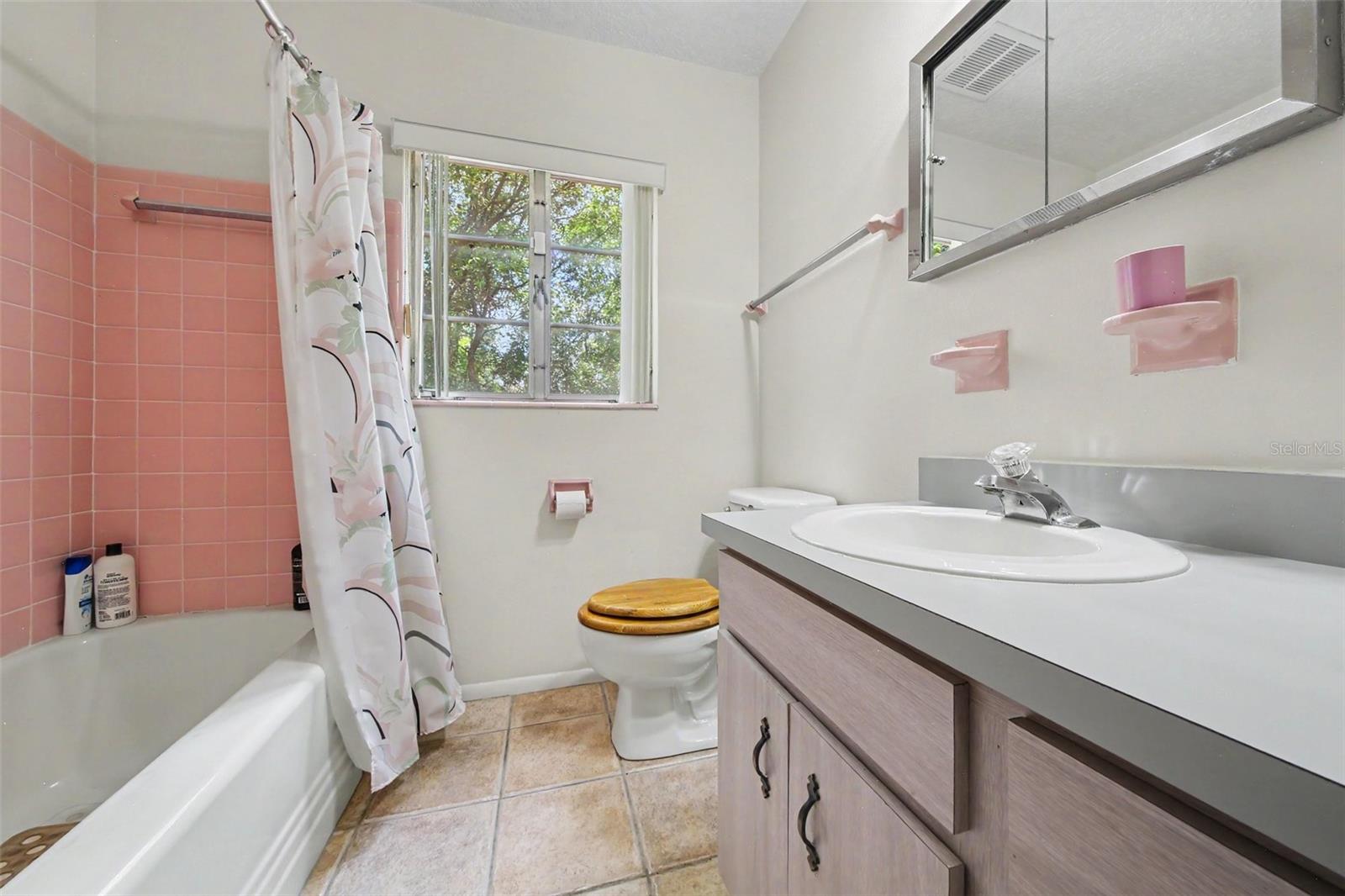LOCH ARBOR ISLE OF PINES SEC 1 - Residential