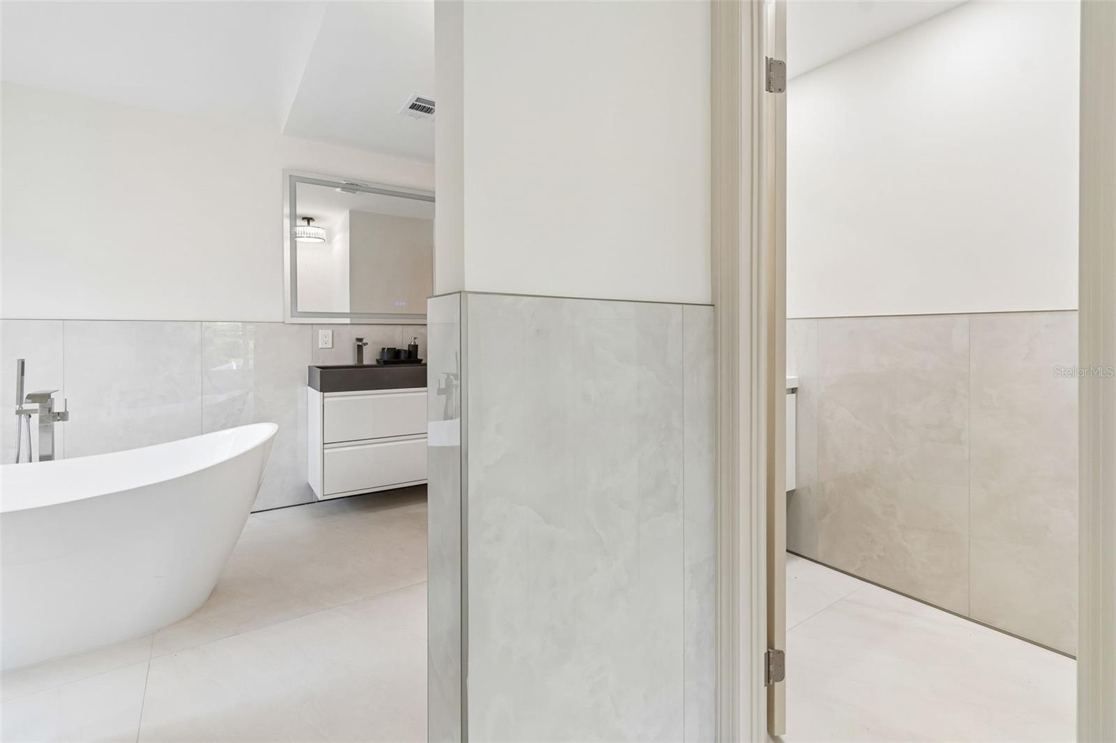 TAMPA PALMS AREA 2 7E UNIT 2 - Residential