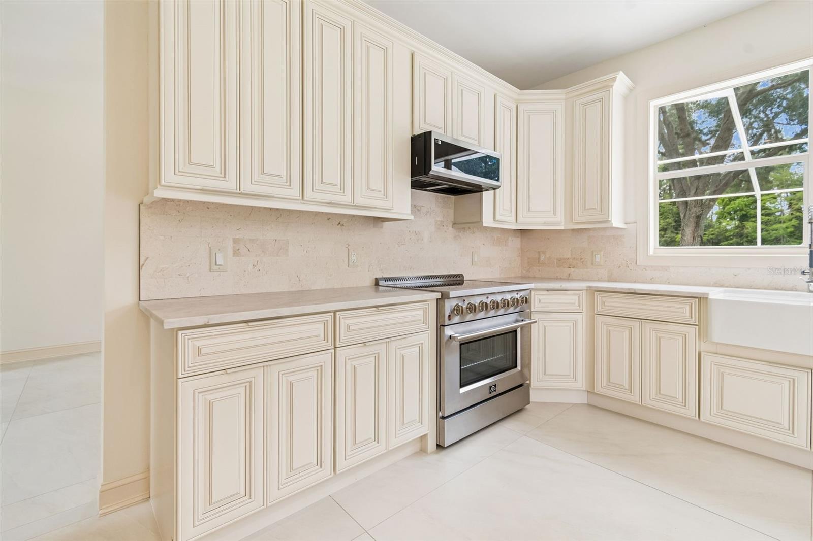 TAMPA PALMS AREA 2 7E UNIT 2 - Residential