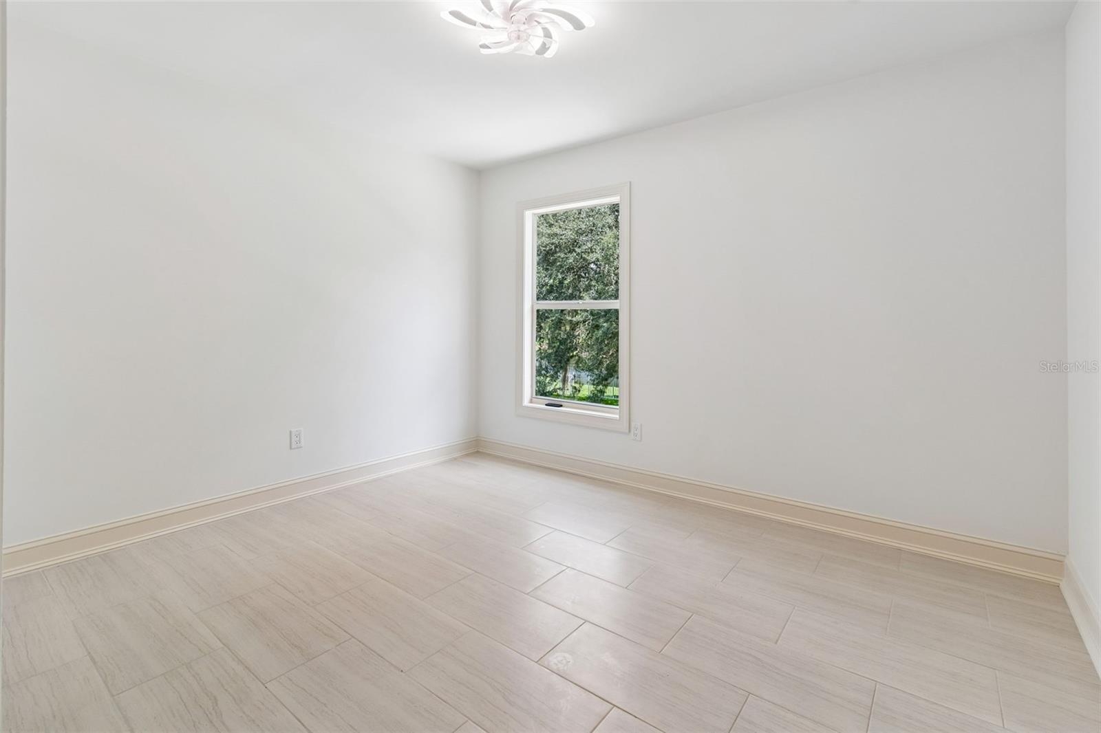 TAMPA PALMS AREA 2 7E UNIT 2 - Residential