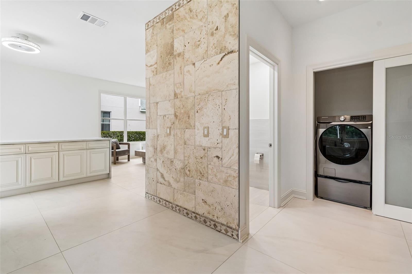 TAMPA PALMS AREA 2 7E UNIT 2 - Residential