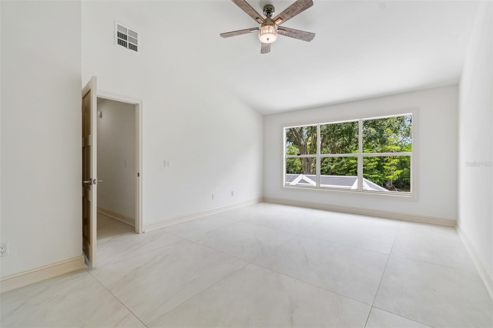 TAMPA PALMS AREA 2 7E UNIT 2 - Residential