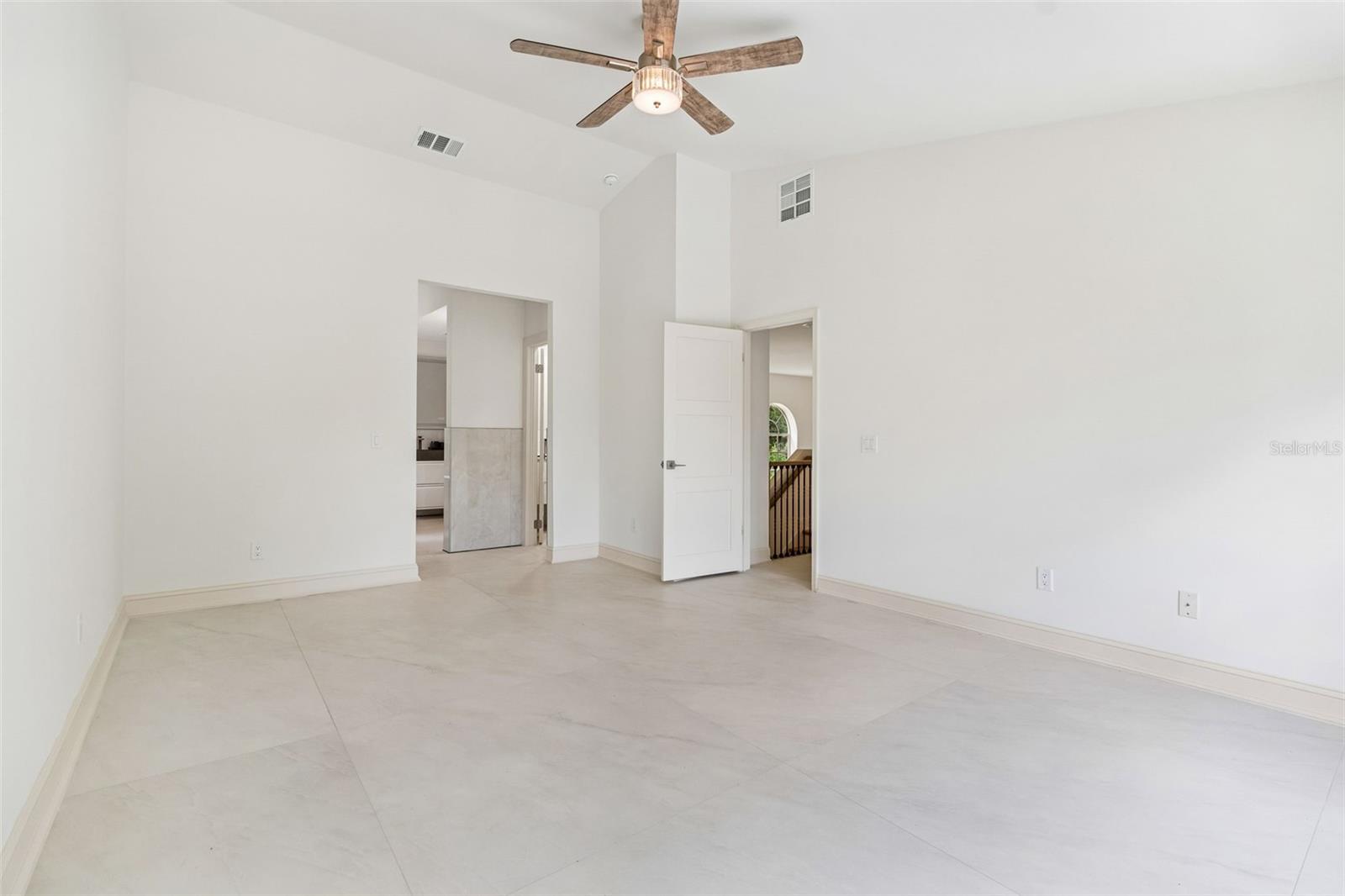 TAMPA PALMS AREA 2 7E UNIT 2 - Residential
