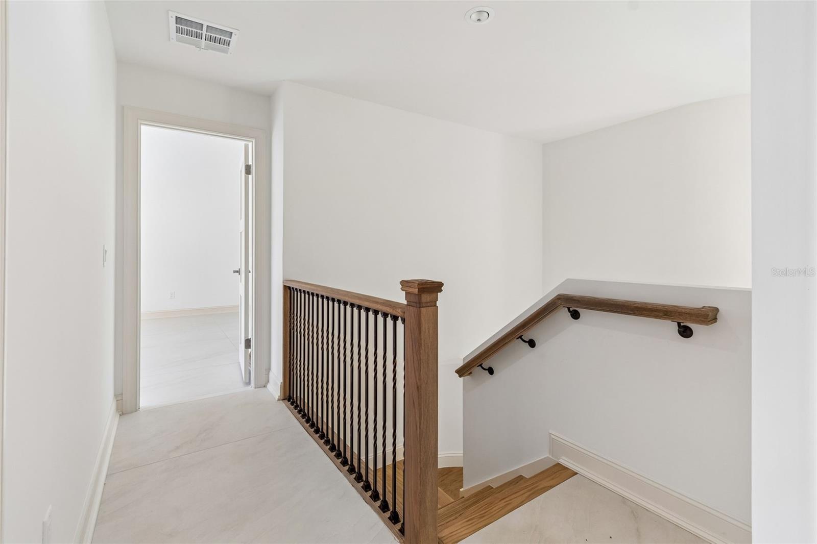 TAMPA PALMS AREA 2 7E UNIT 2 - Residential