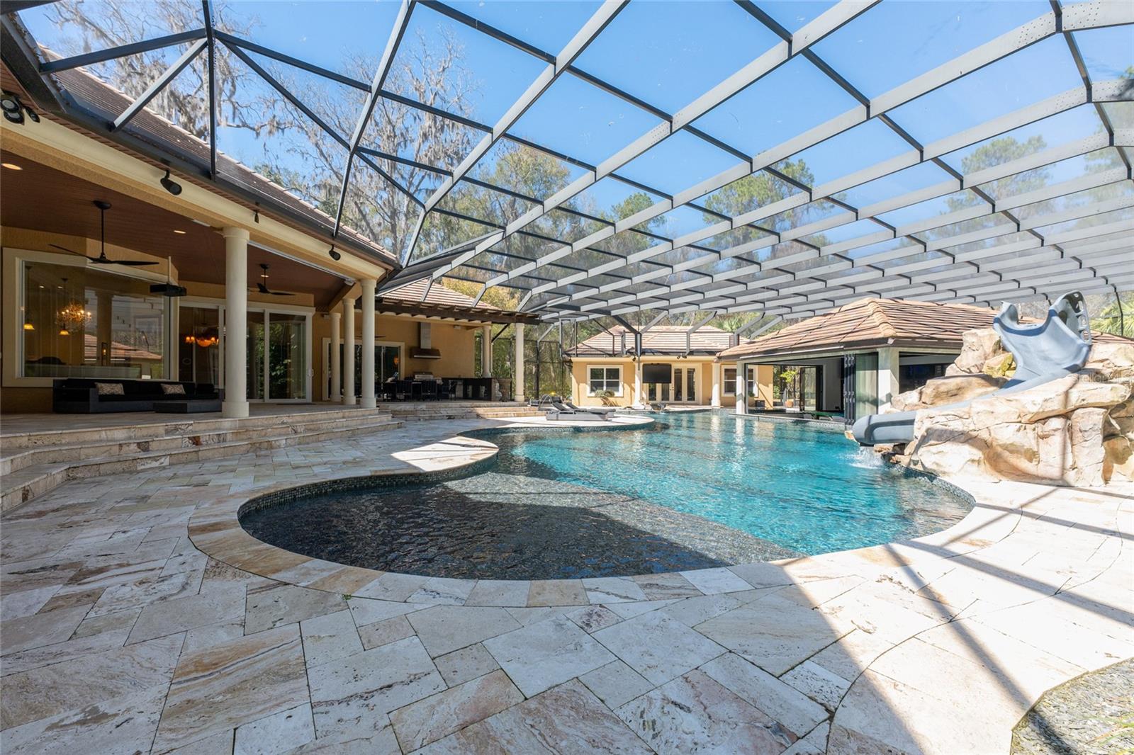 BELLECHASE LAURELS - Residential
