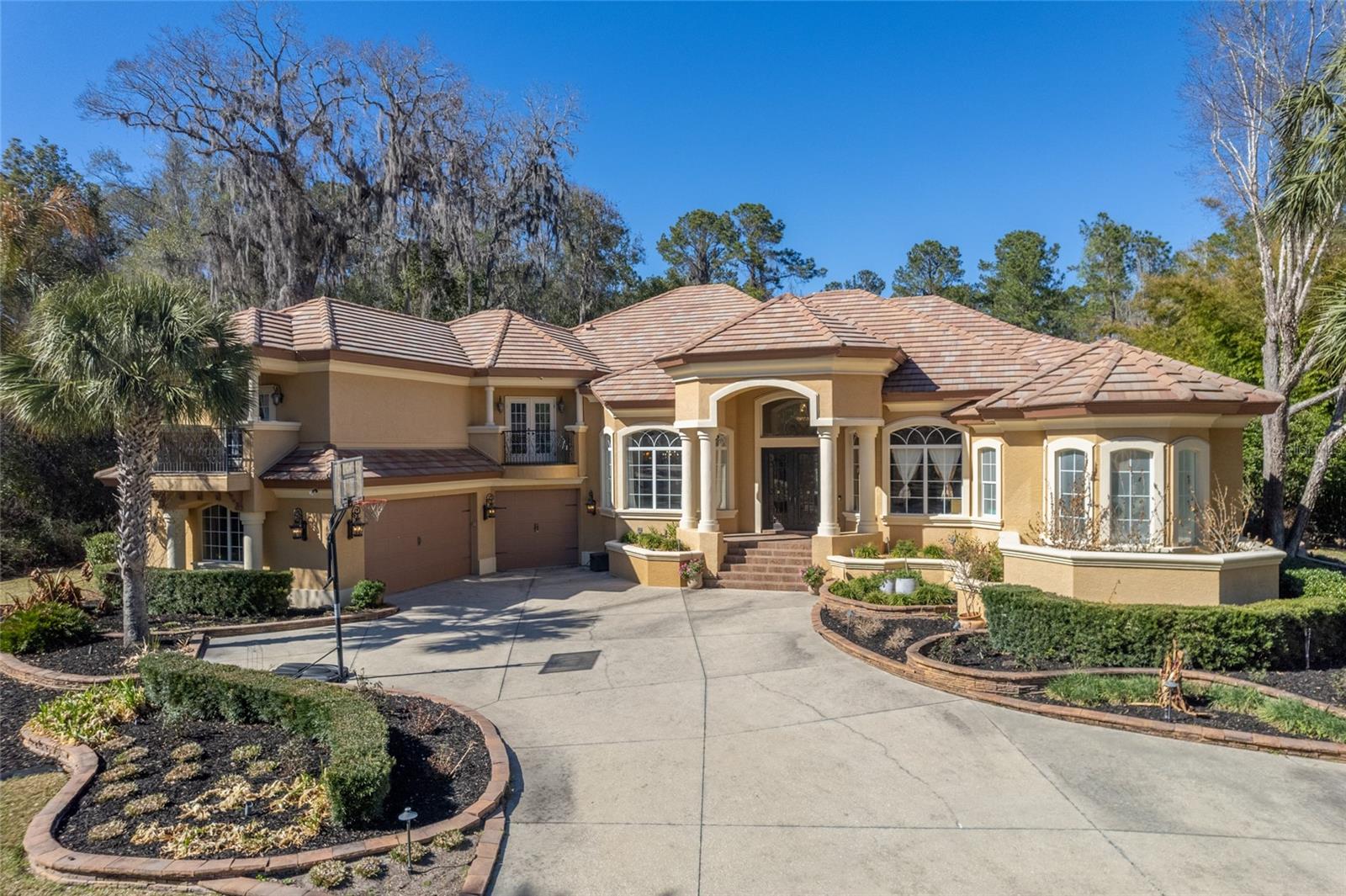 BELLECHASE LAURELS - Residential