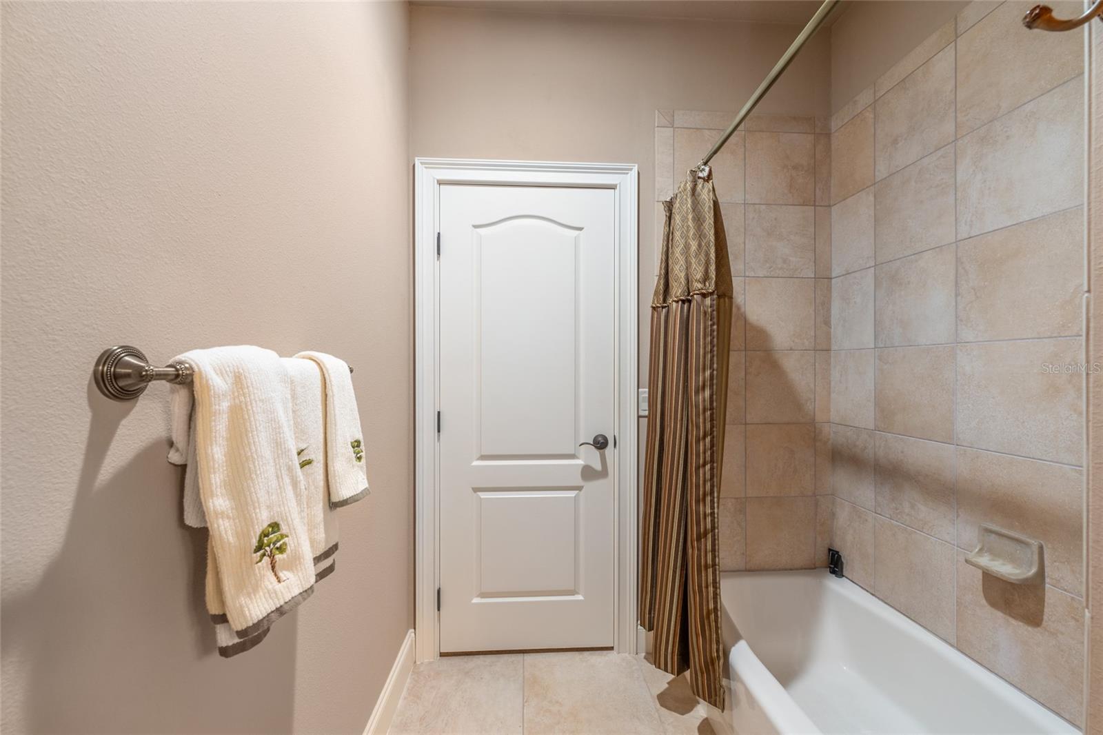 BELLECHASE LAURELS - Residential
