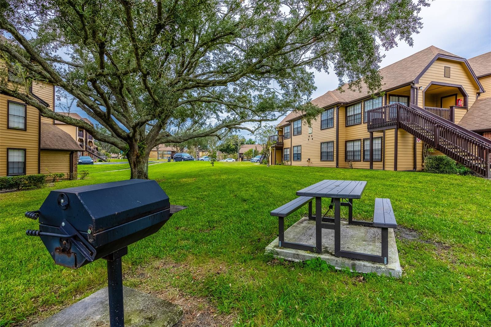 LAKEWOOD PARK A CONDO - Residential