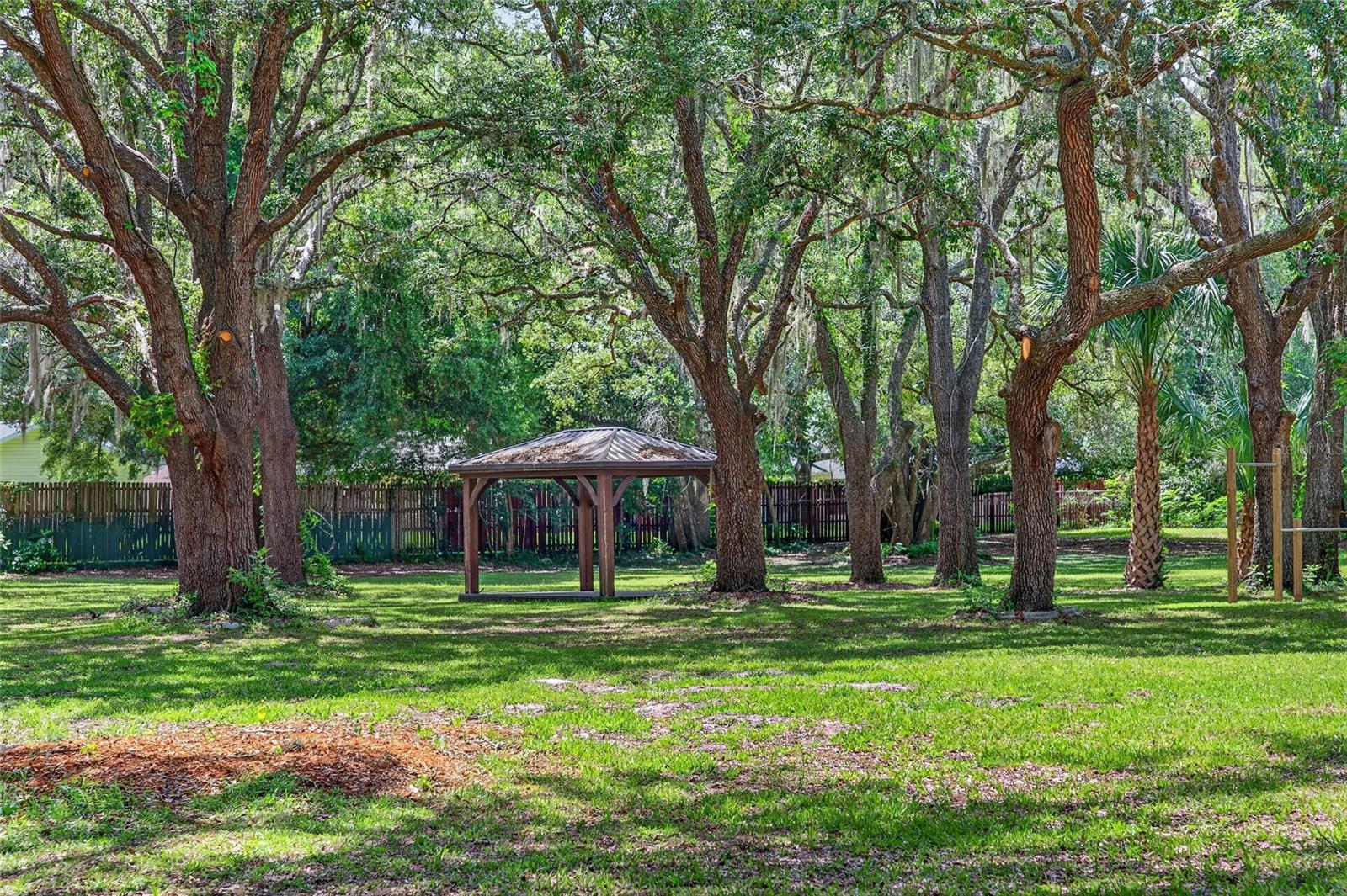 FLORIDA HIGHLANDS - Residential