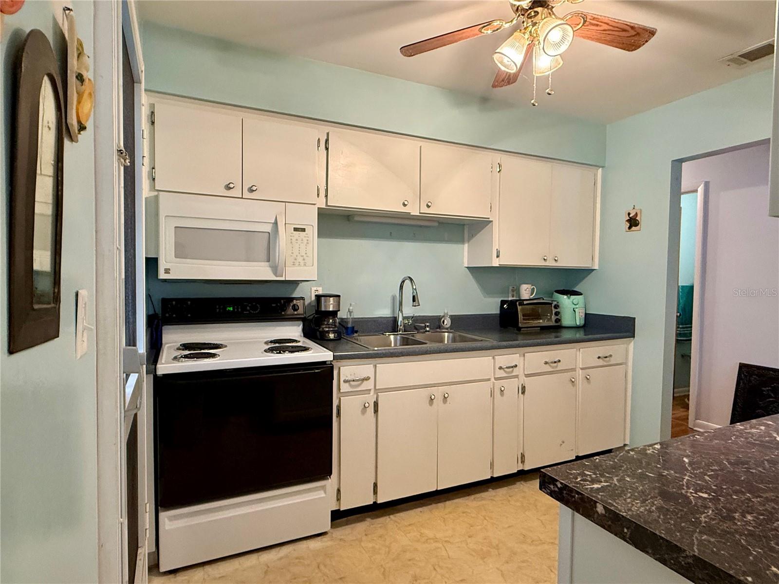 PINEWOOD CONDO - Residential