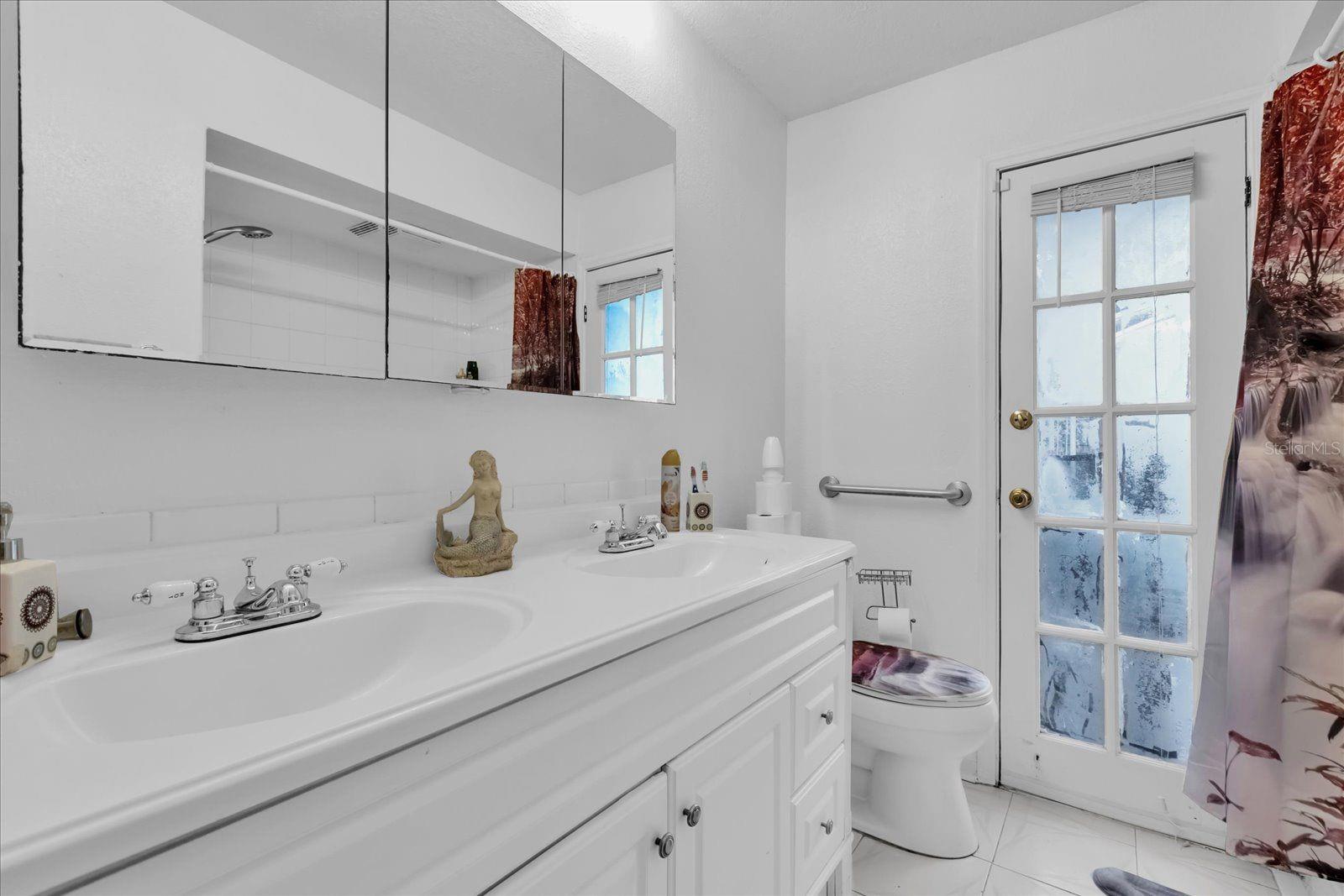 HOWELL COVE 4TH SEC - Residential