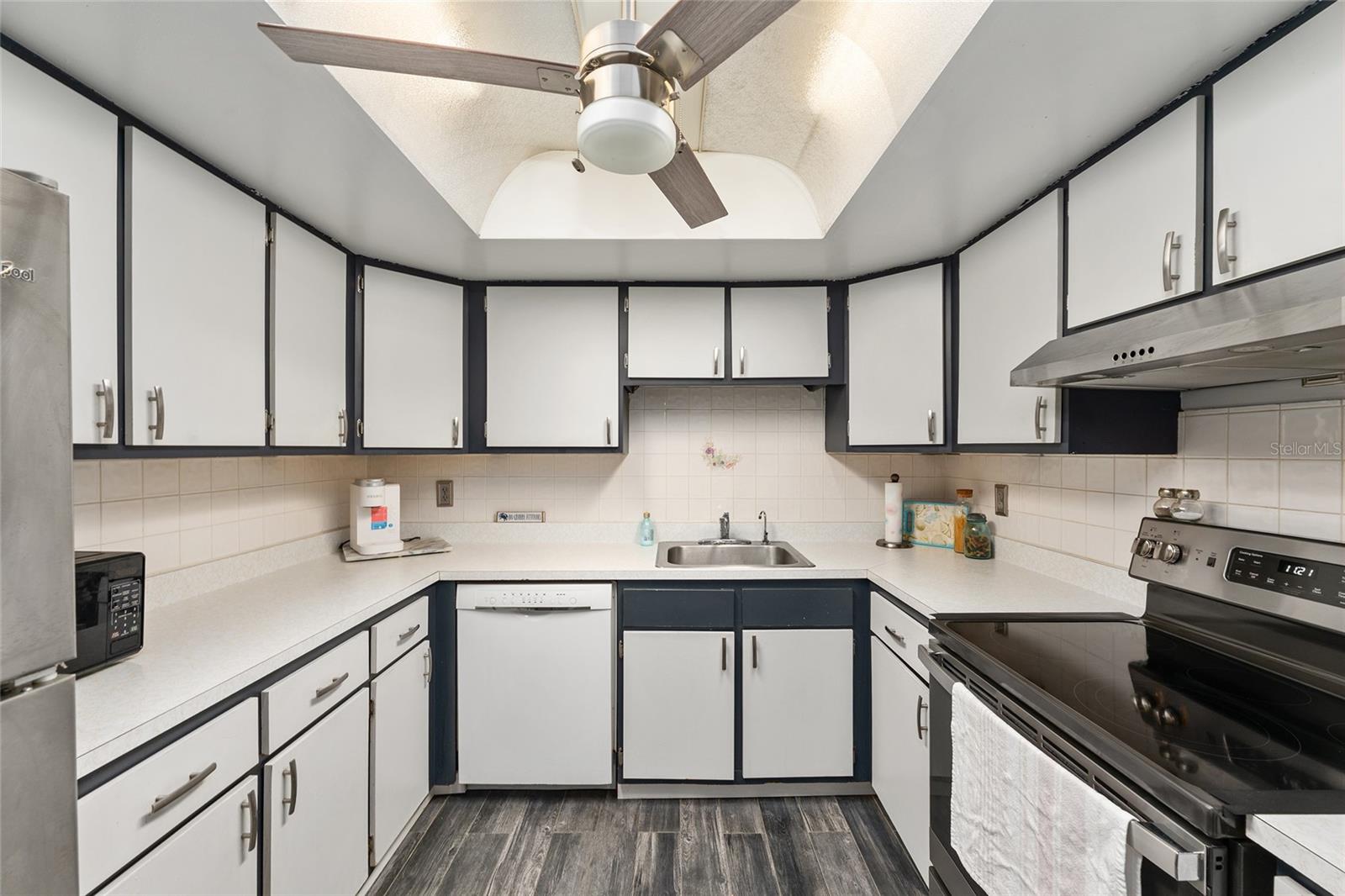 LIVE OAK VILLAGE CONDO - Residential
