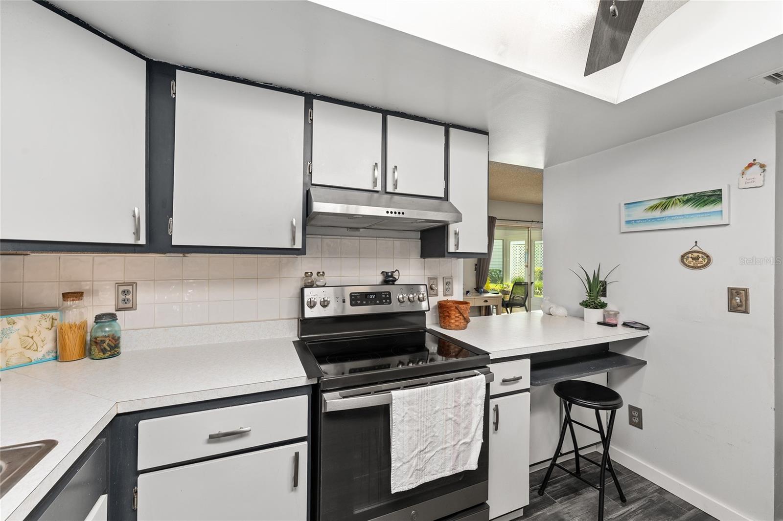 LIVE OAK VILLAGE CONDO - Residential