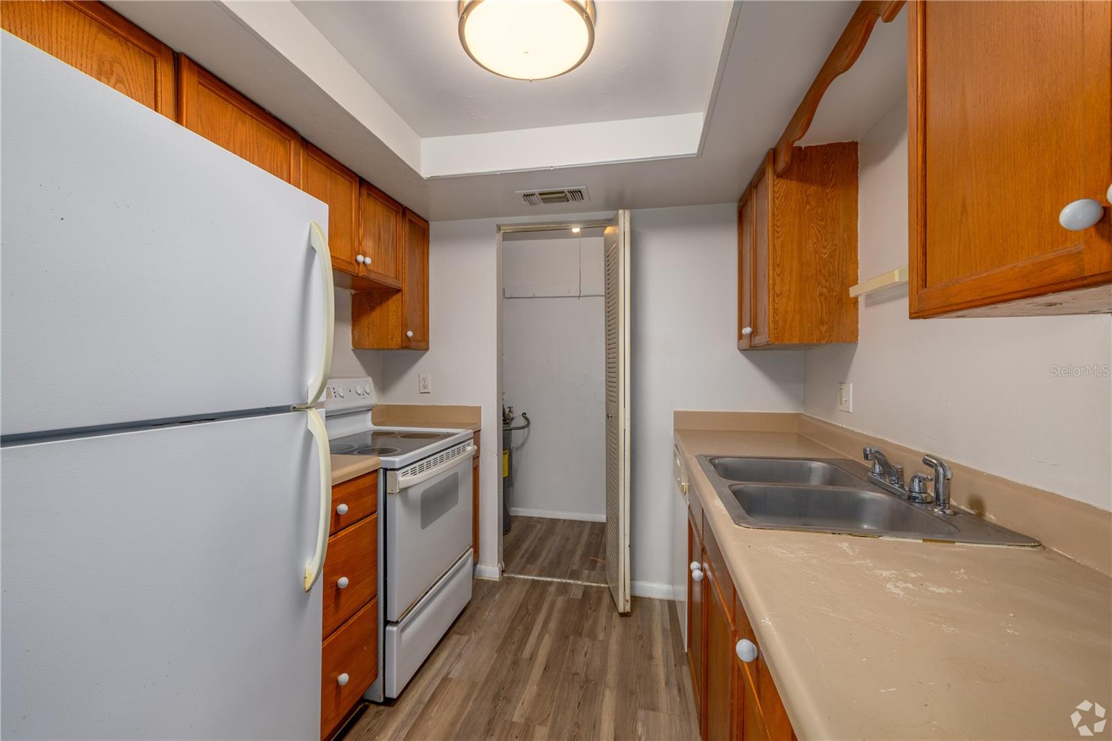 CEDAR RIDGE VILLAS - Commercial Sale