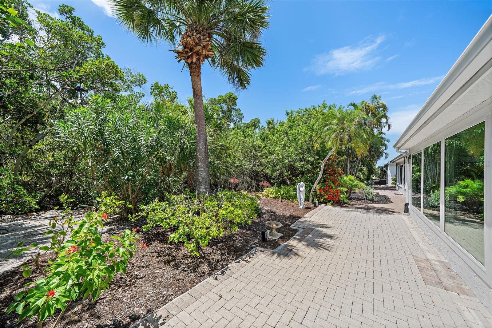 SPANISH MAIN YACHT CLUB CONDO - Residential Lease