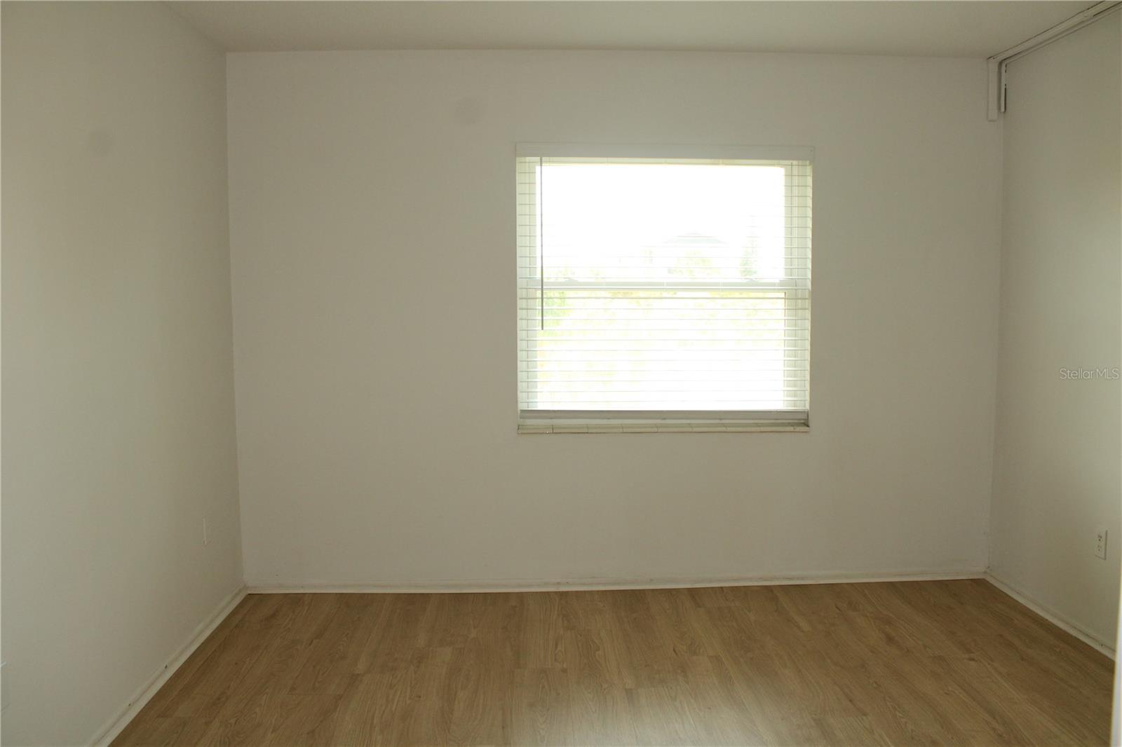 BAYSHORE ON THE LAKE APTS SEC 1 - Residential Lease