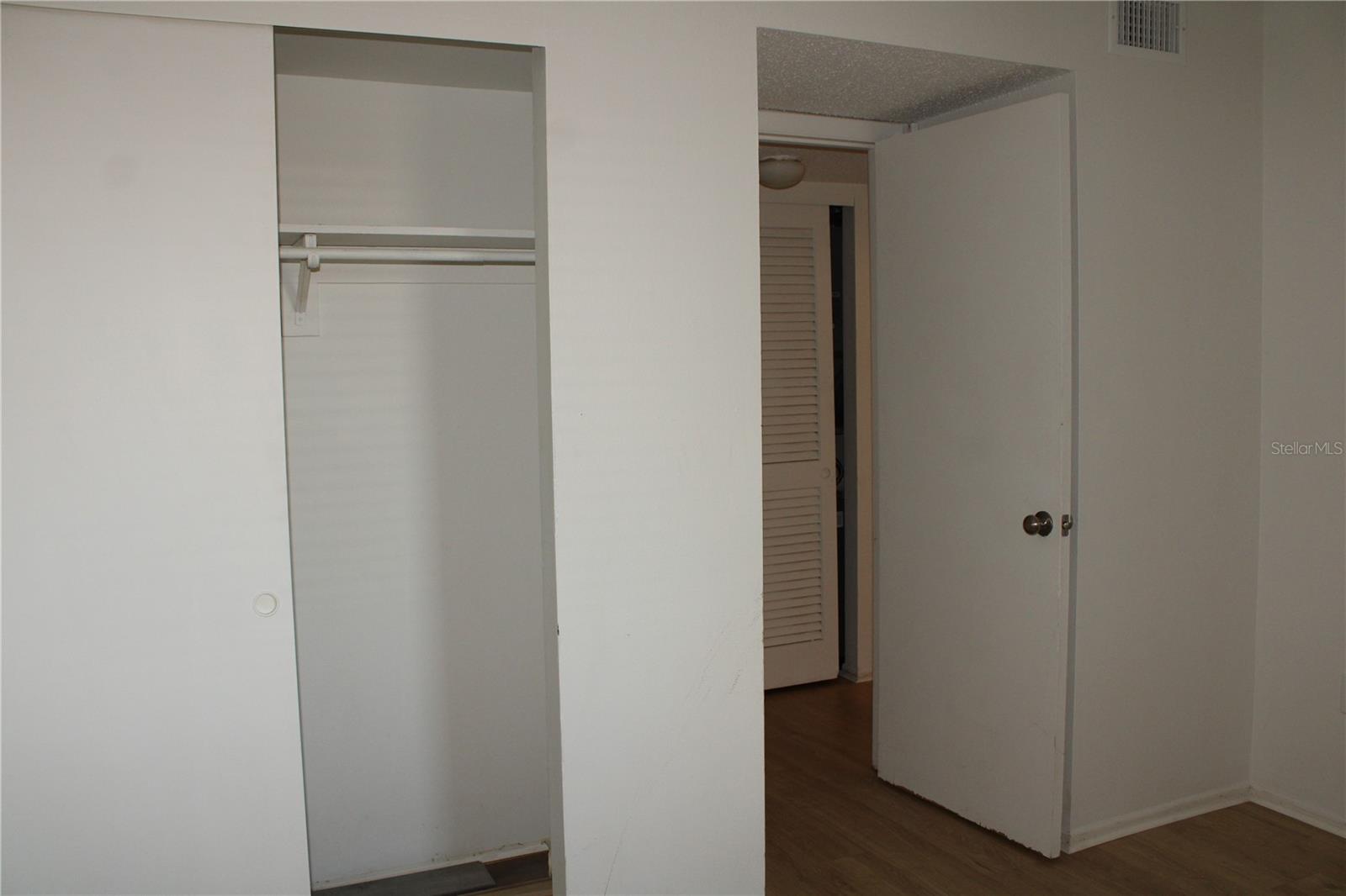 BAYSHORE ON THE LAKE APTS SEC 1 - Residential Lease