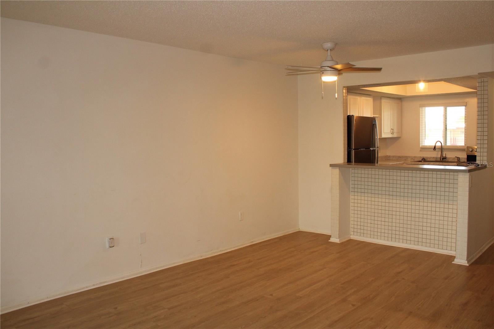 BAYSHORE ON THE LAKE APTS SEC 1 - Residential Lease