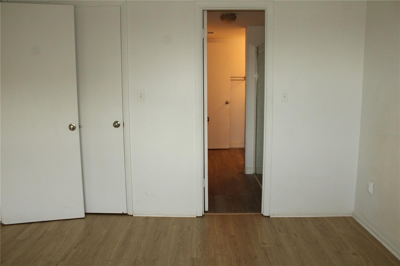 BAYSHORE ON THE LAKE APTS SEC 1 - Residential Lease