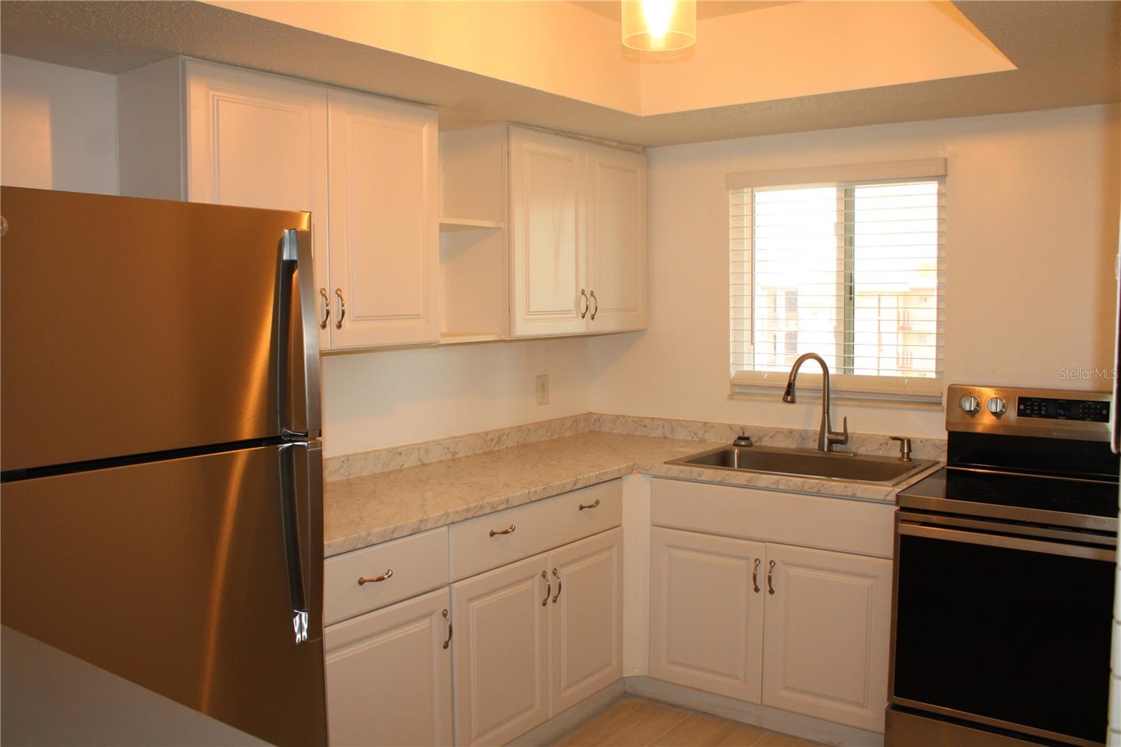 BAYSHORE ON THE LAKE APTS SEC 1 - Residential Lease