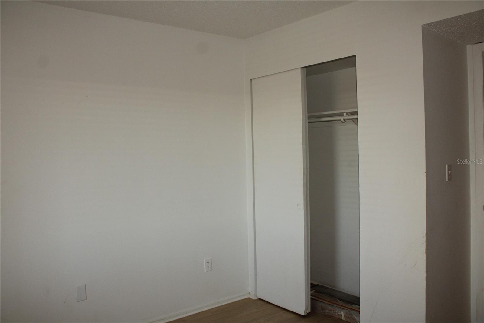 BAYSHORE ON THE LAKE APTS SEC 1 - Residential Lease