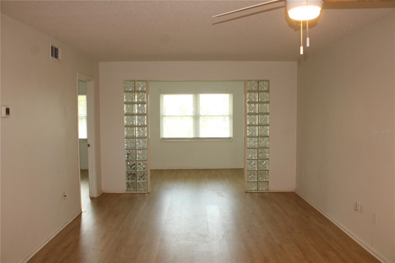 BAYSHORE ON THE LAKE APTS SEC 1 - Residential Lease