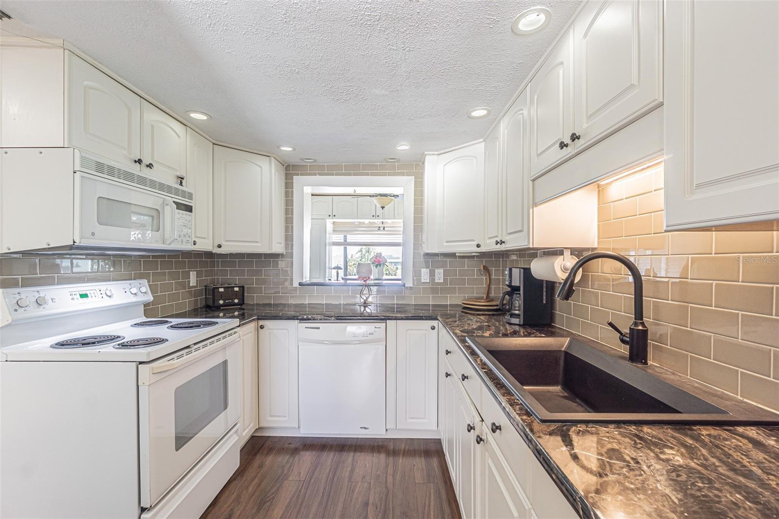 WINDRUSH COVE - Residential