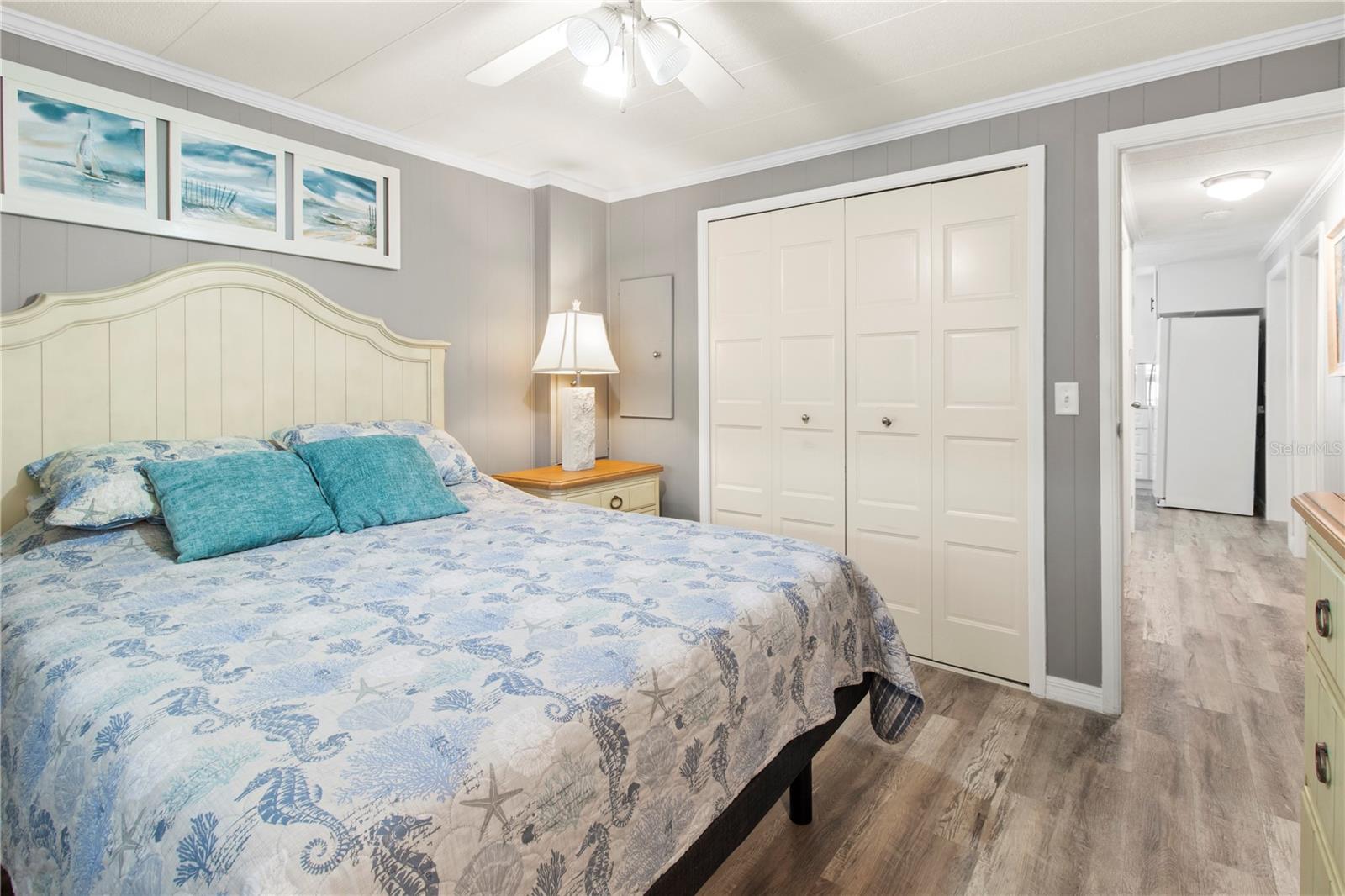 PALM LAKE ESTATES - Residential