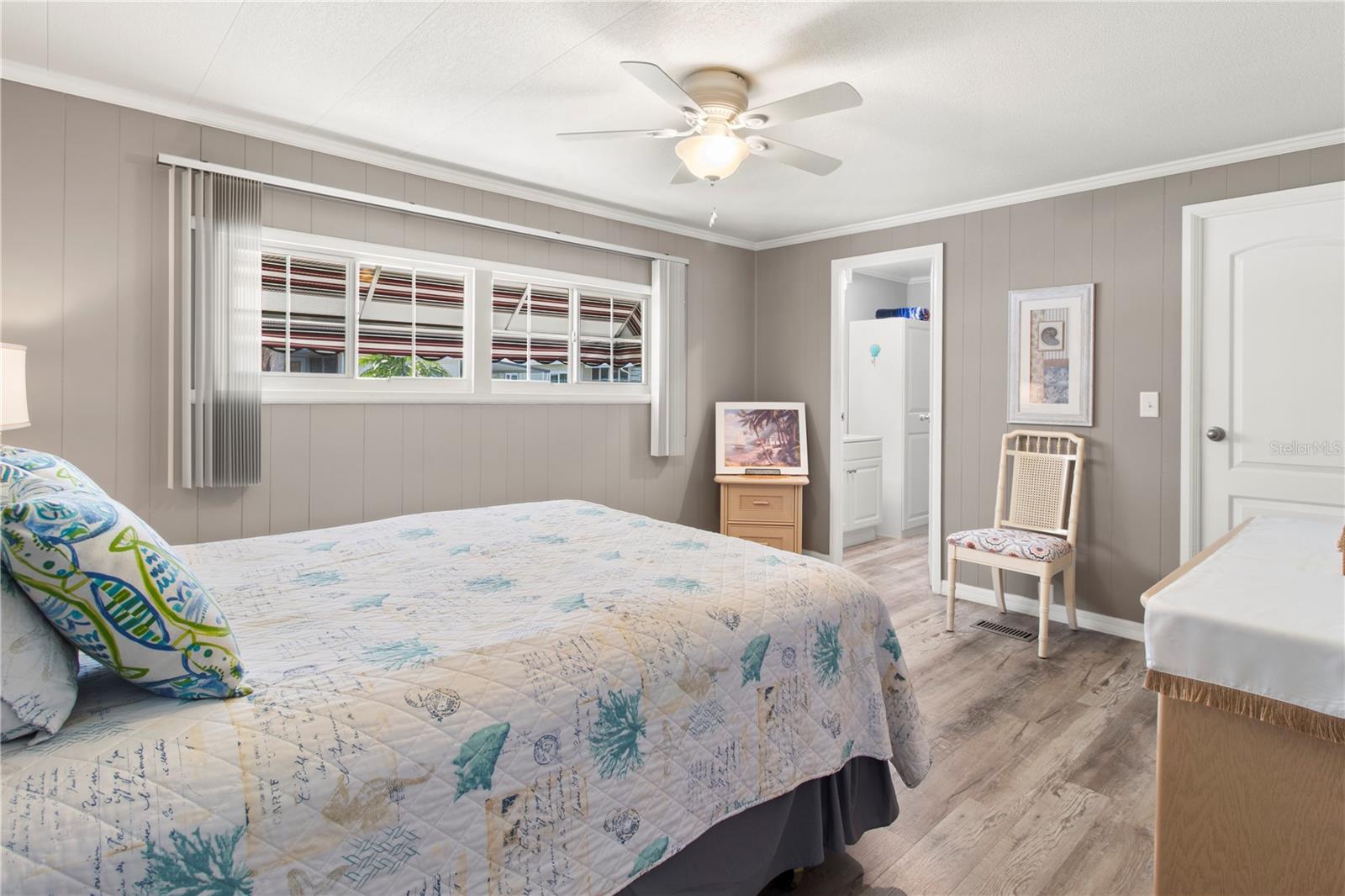 PALM LAKE ESTATES - Residential