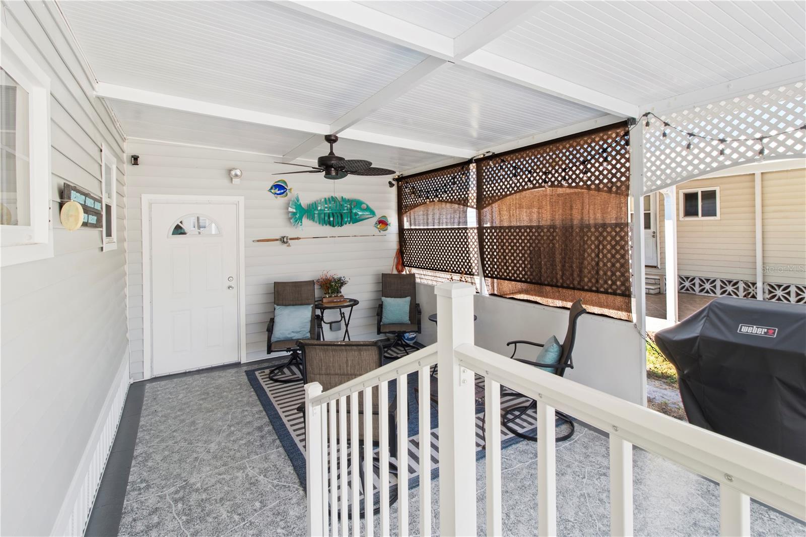 PALM LAKE ESTATES - Residential
