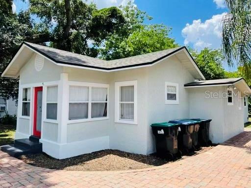 Cozy and comfortable 2 bedroom 1 bath plus a half bathroom. Large living room dining room combination. Rent includes water, trash collection and lawn care. Newer AC. Updated appliances including a washer and dryer. In the Hourglass and Curry Ford West District.