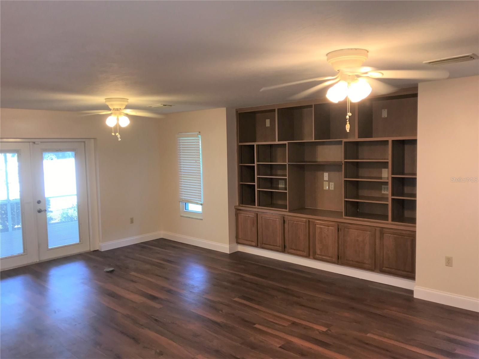 PINE MEADOW SUB - Residential Lease
